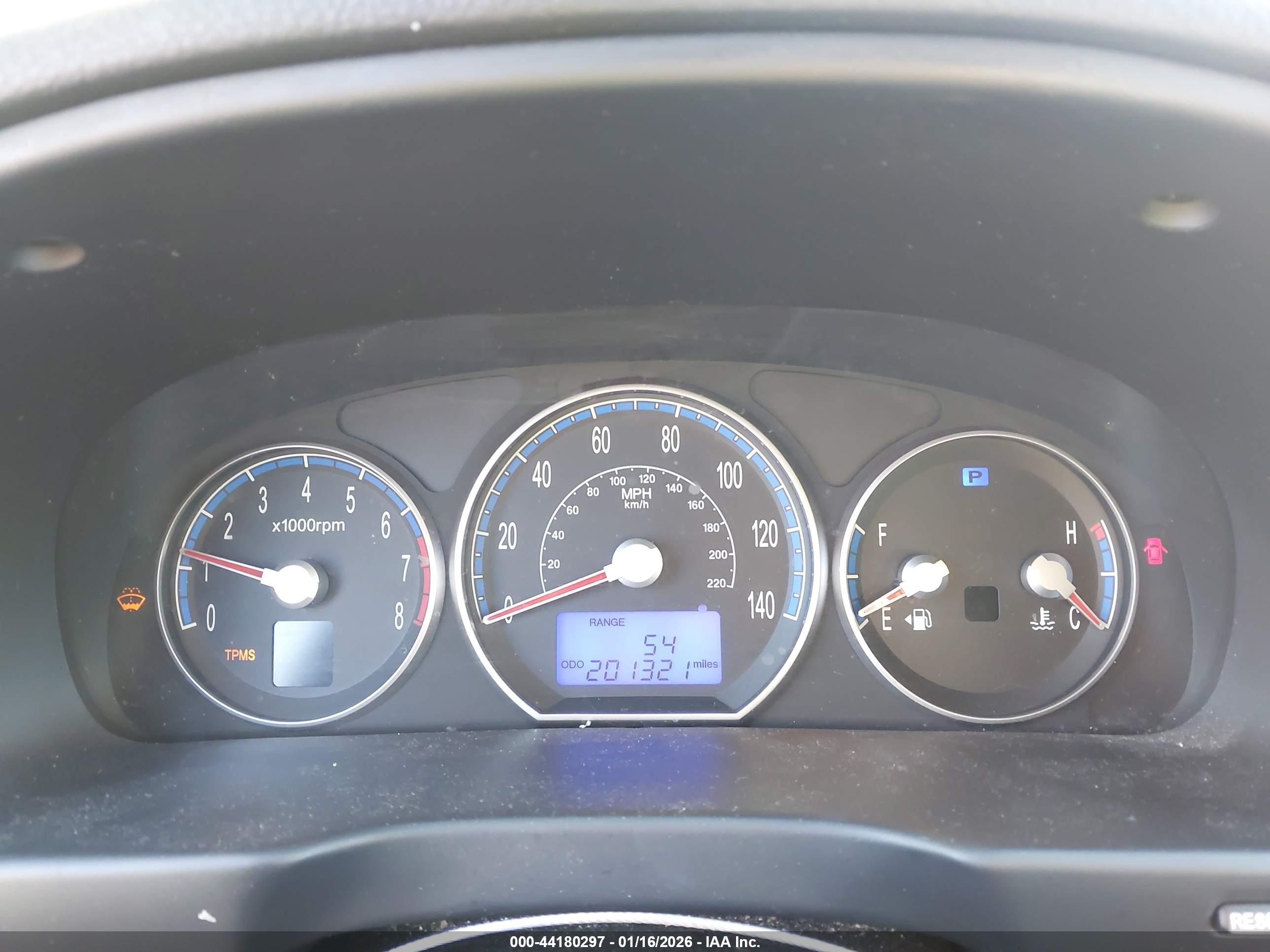 HYUNDAI SANTA image 7
