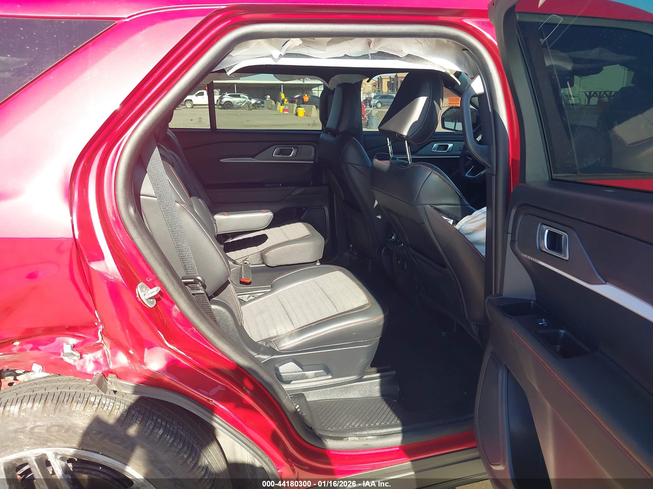 FORD EXPLORER image 8