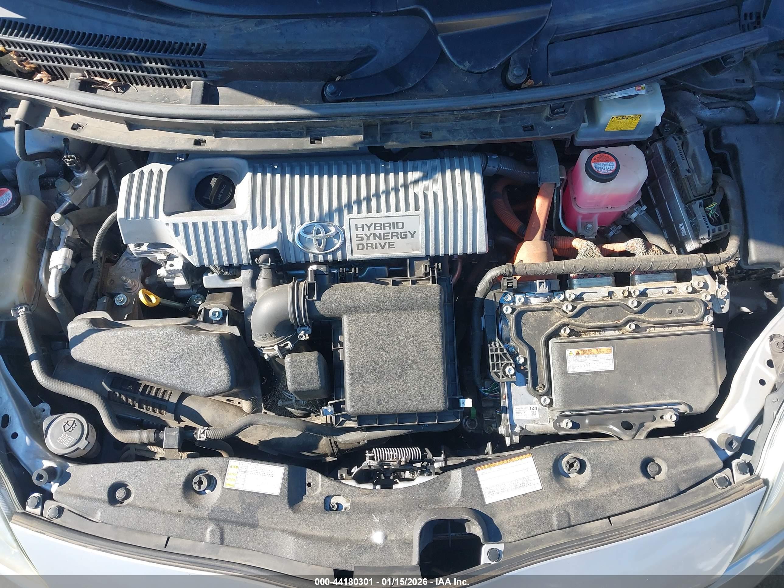 TOYOTA PRIUS image 10