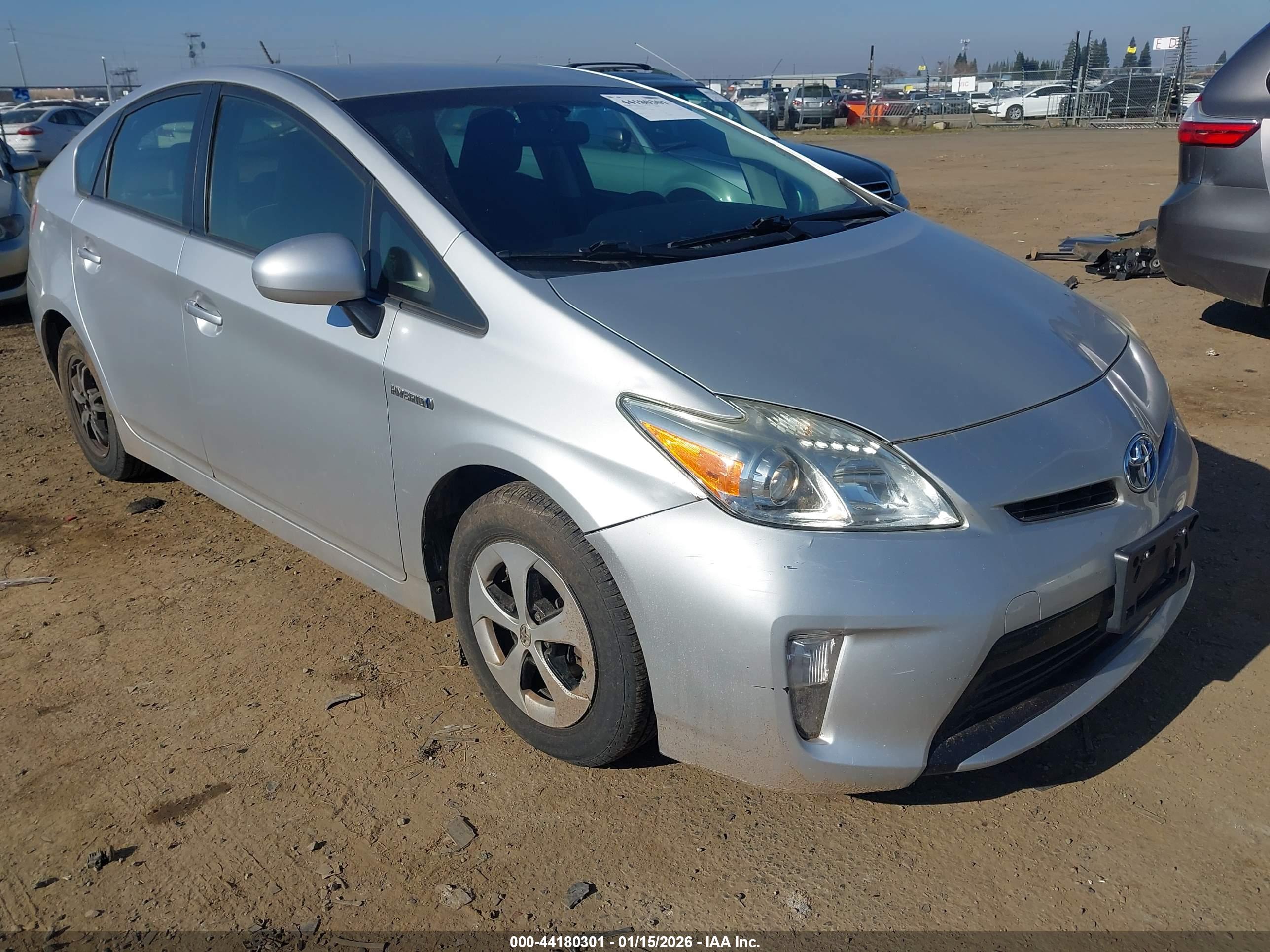 TOYOTA PRIUS image 6