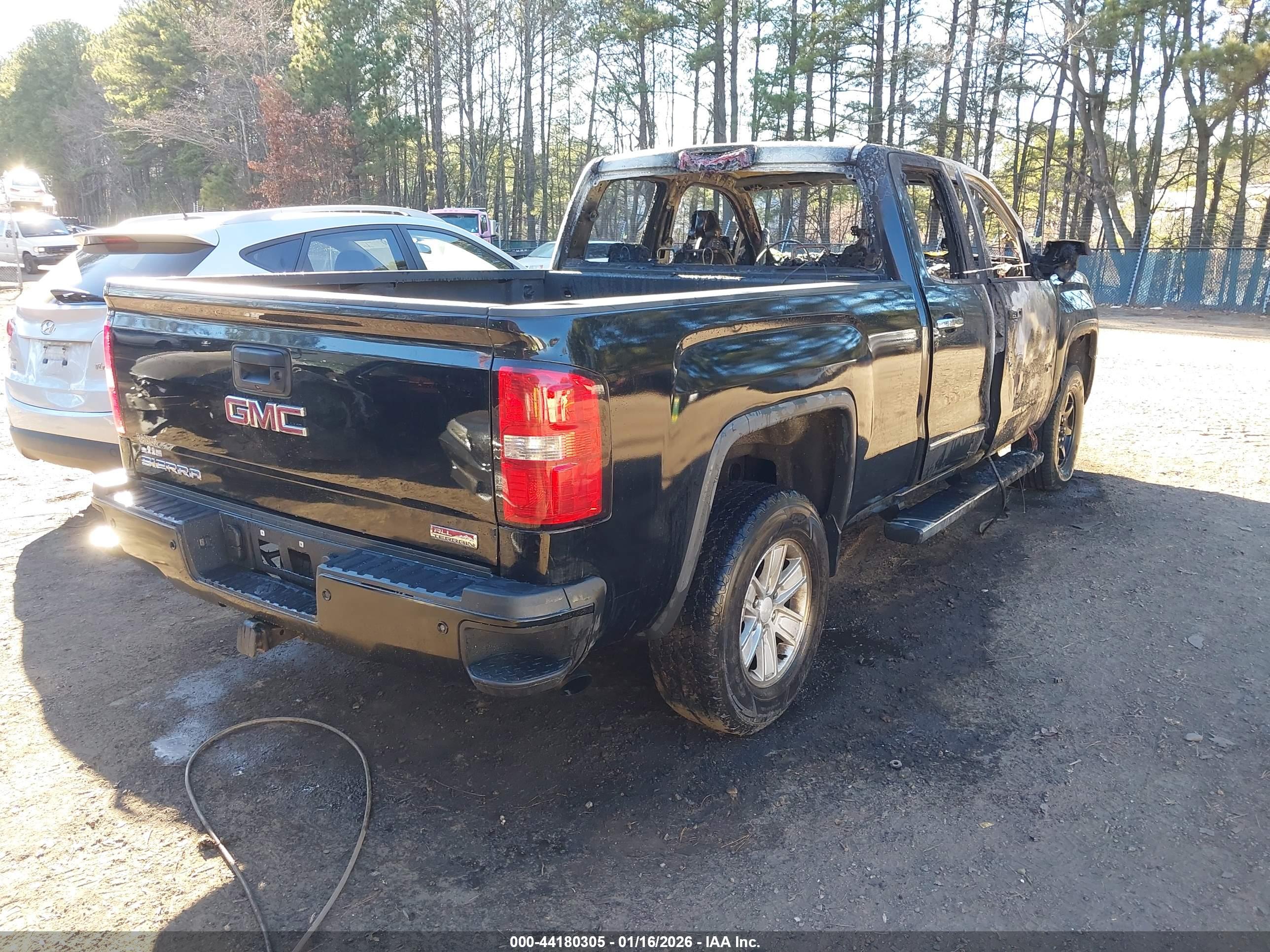 GMC SIERRA image 4