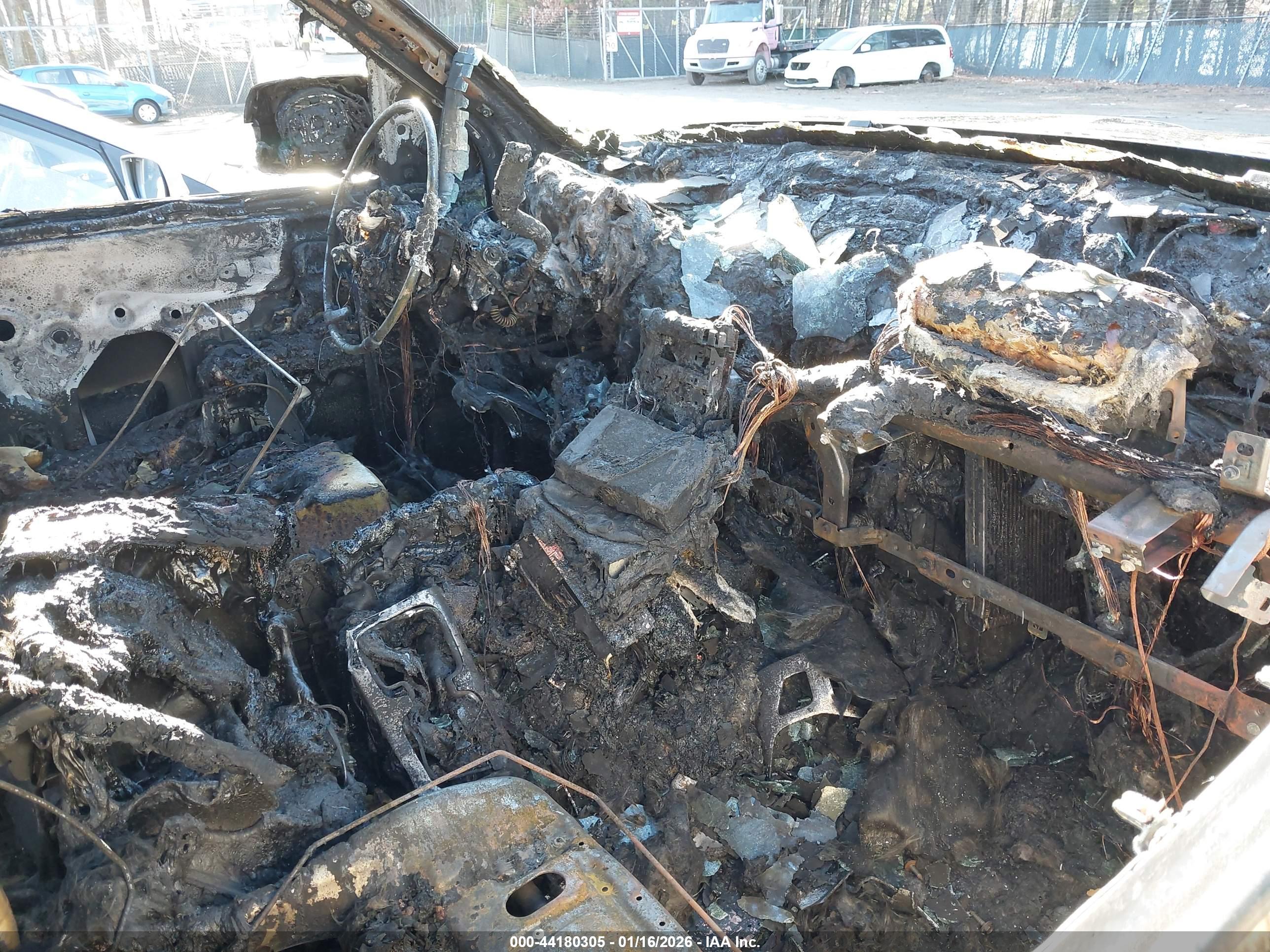 GMC SIERRA image 5