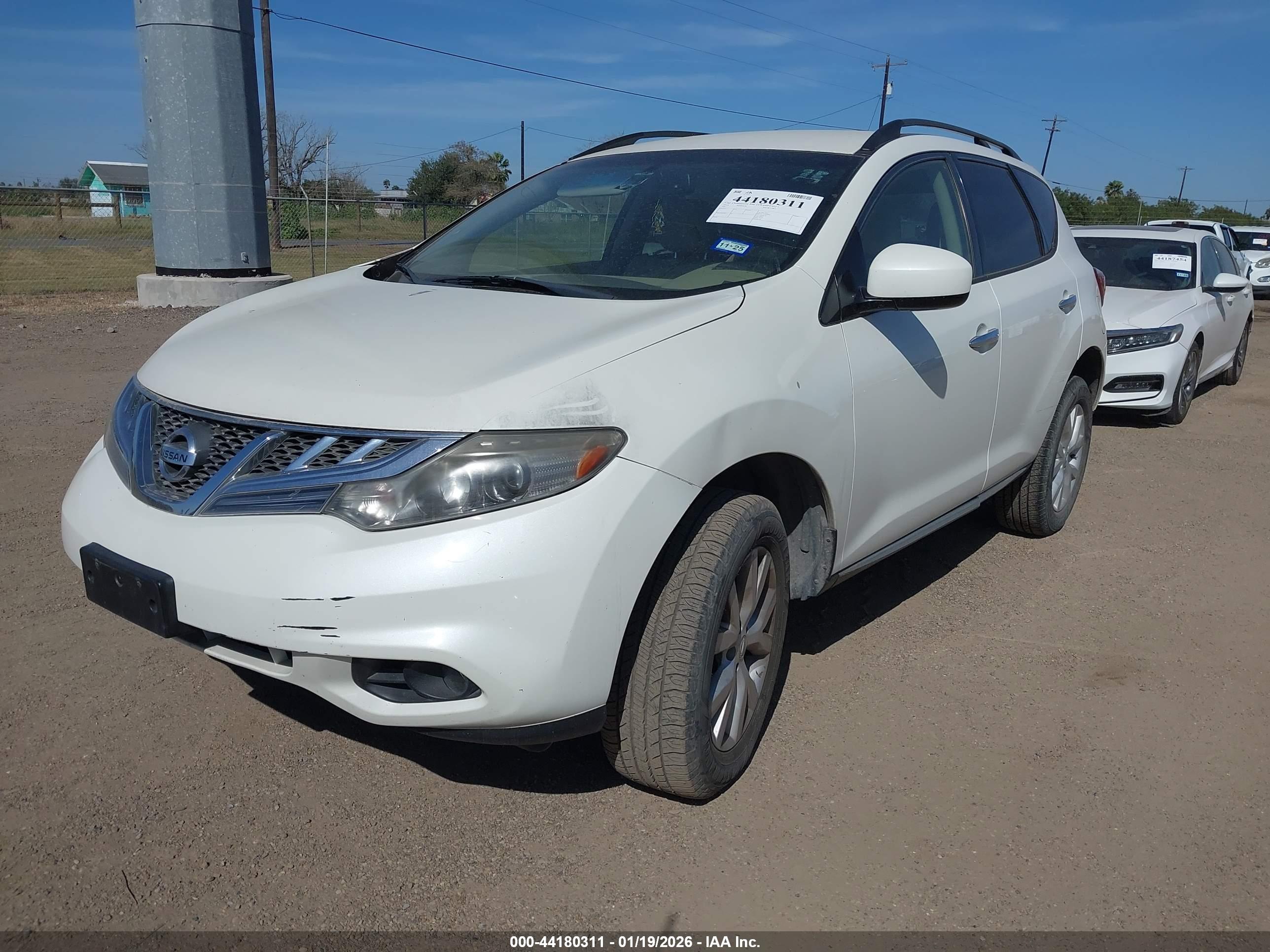 NISSAN MURANO image 2