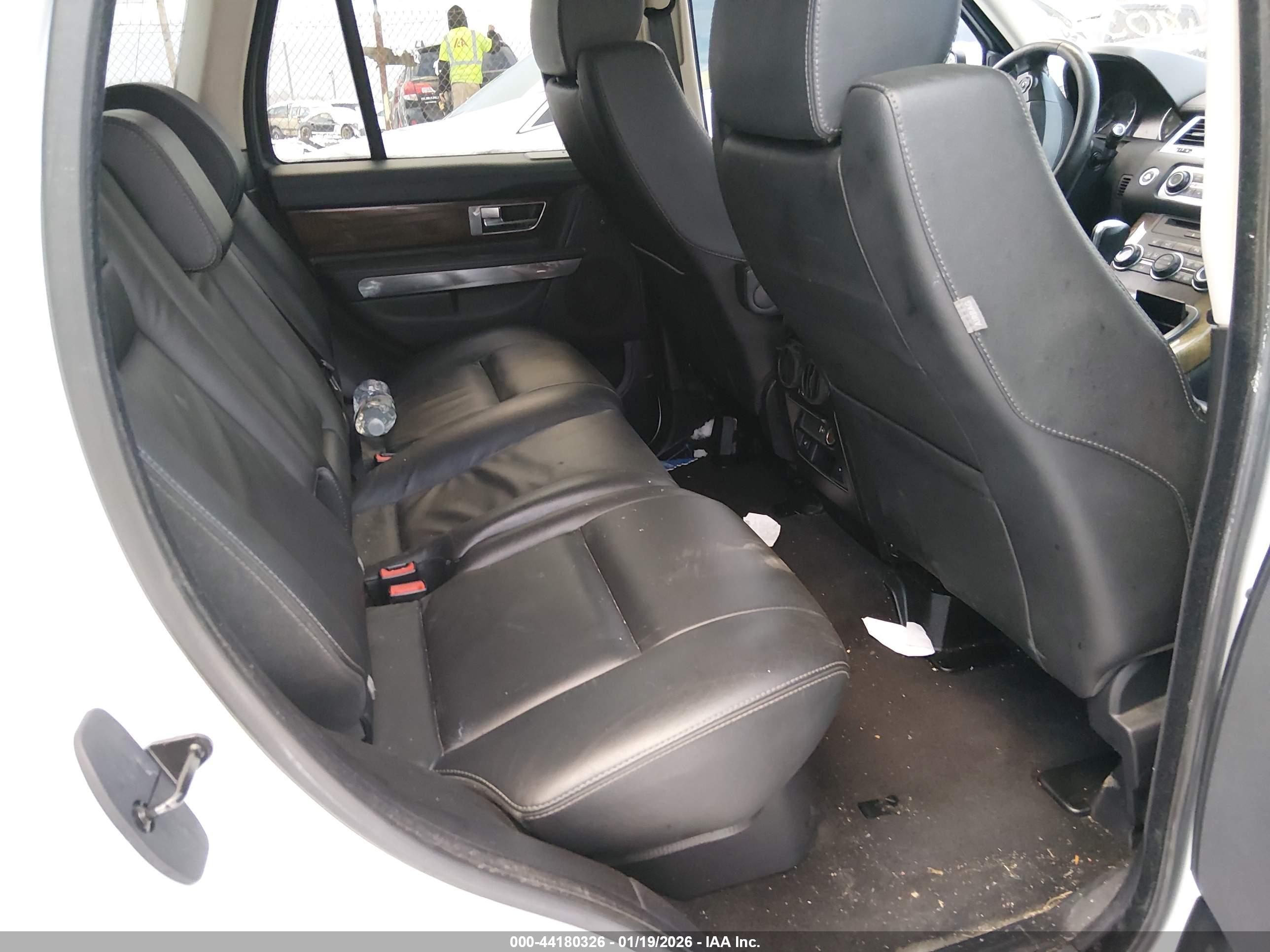 LAND ROVER image 8