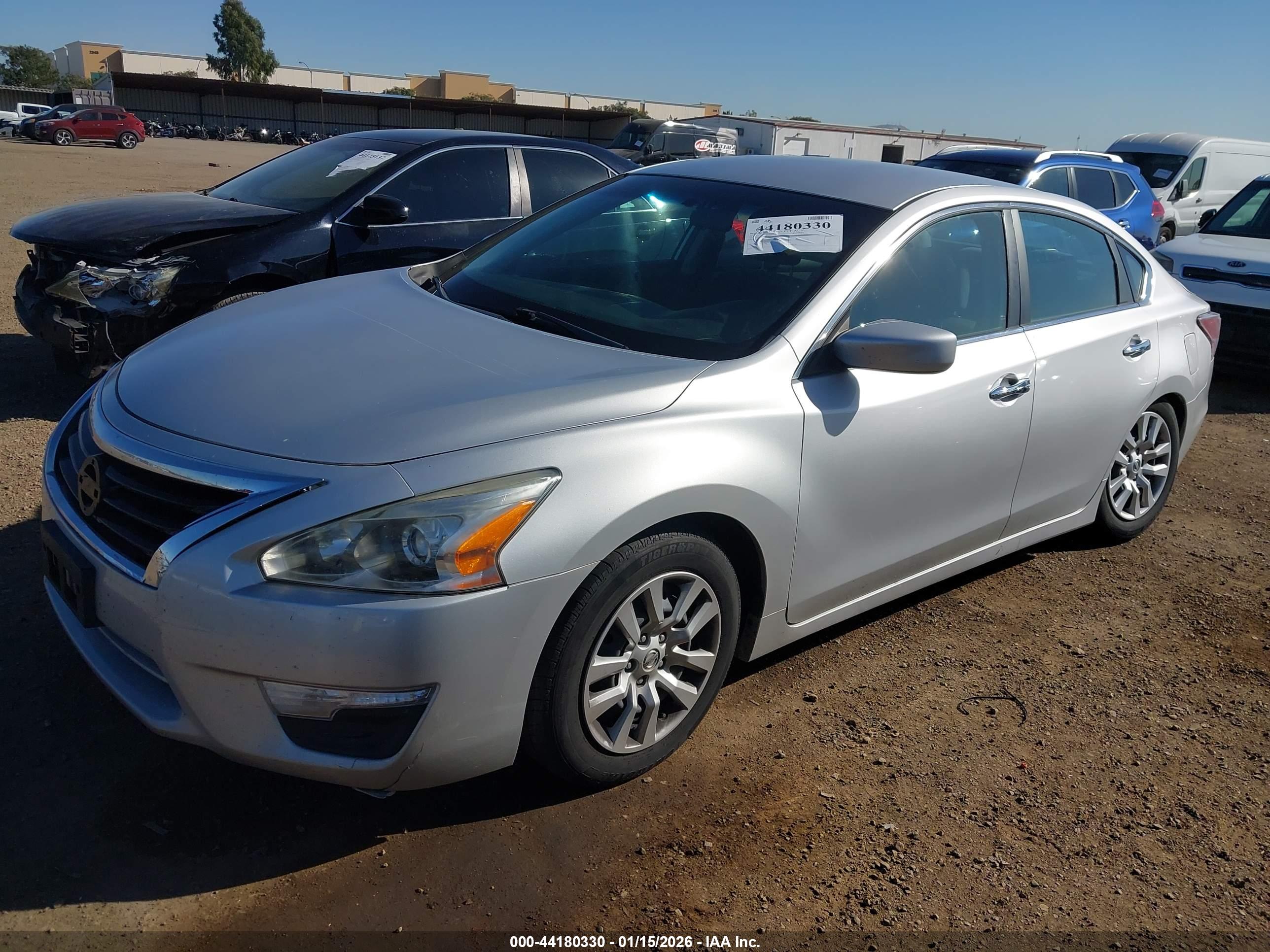 NISSAN ALTIMA image 2