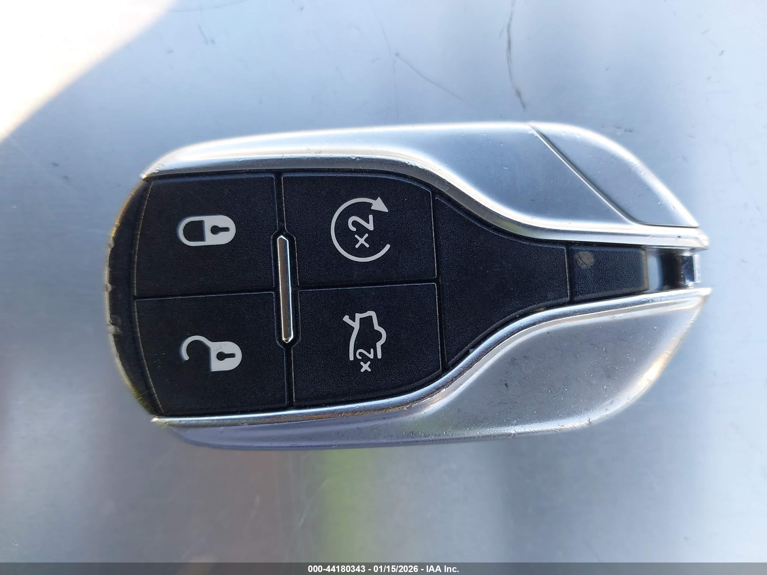 MASERATI LEVANTE image 11