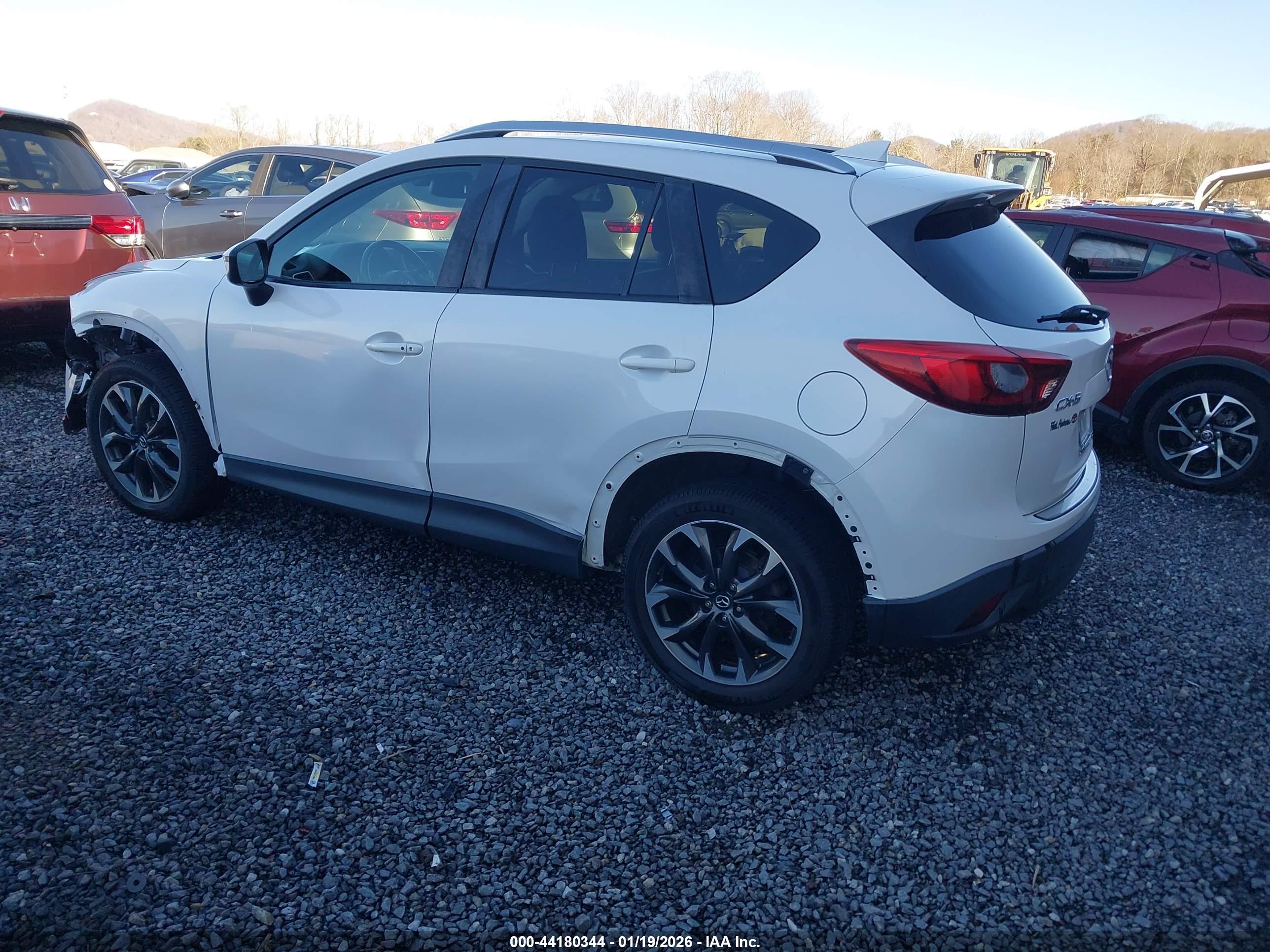 MAZDA CX-5 image 3