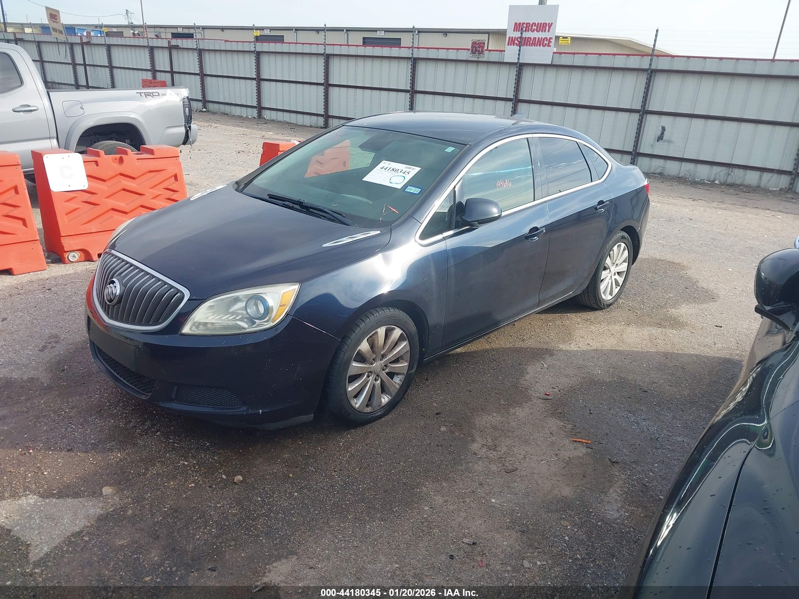 BUICK VERANO image 2