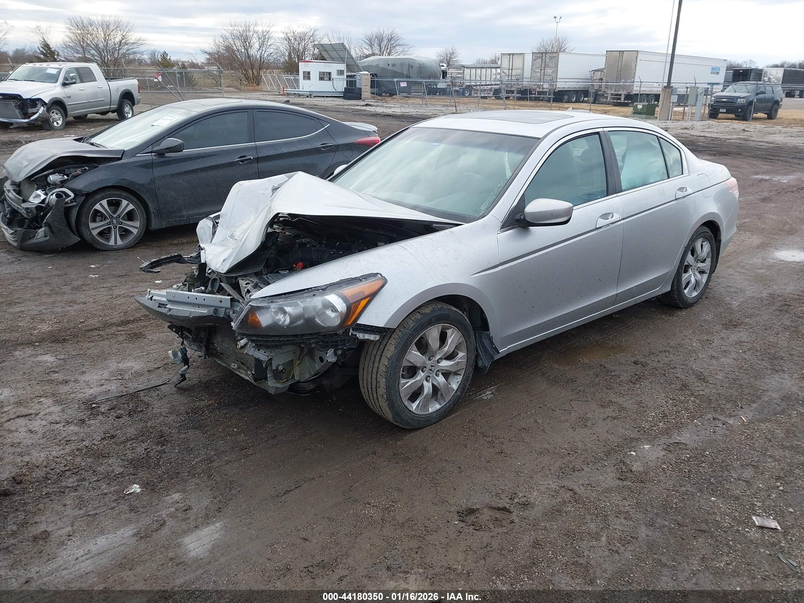 HONDA ACCORD image 2