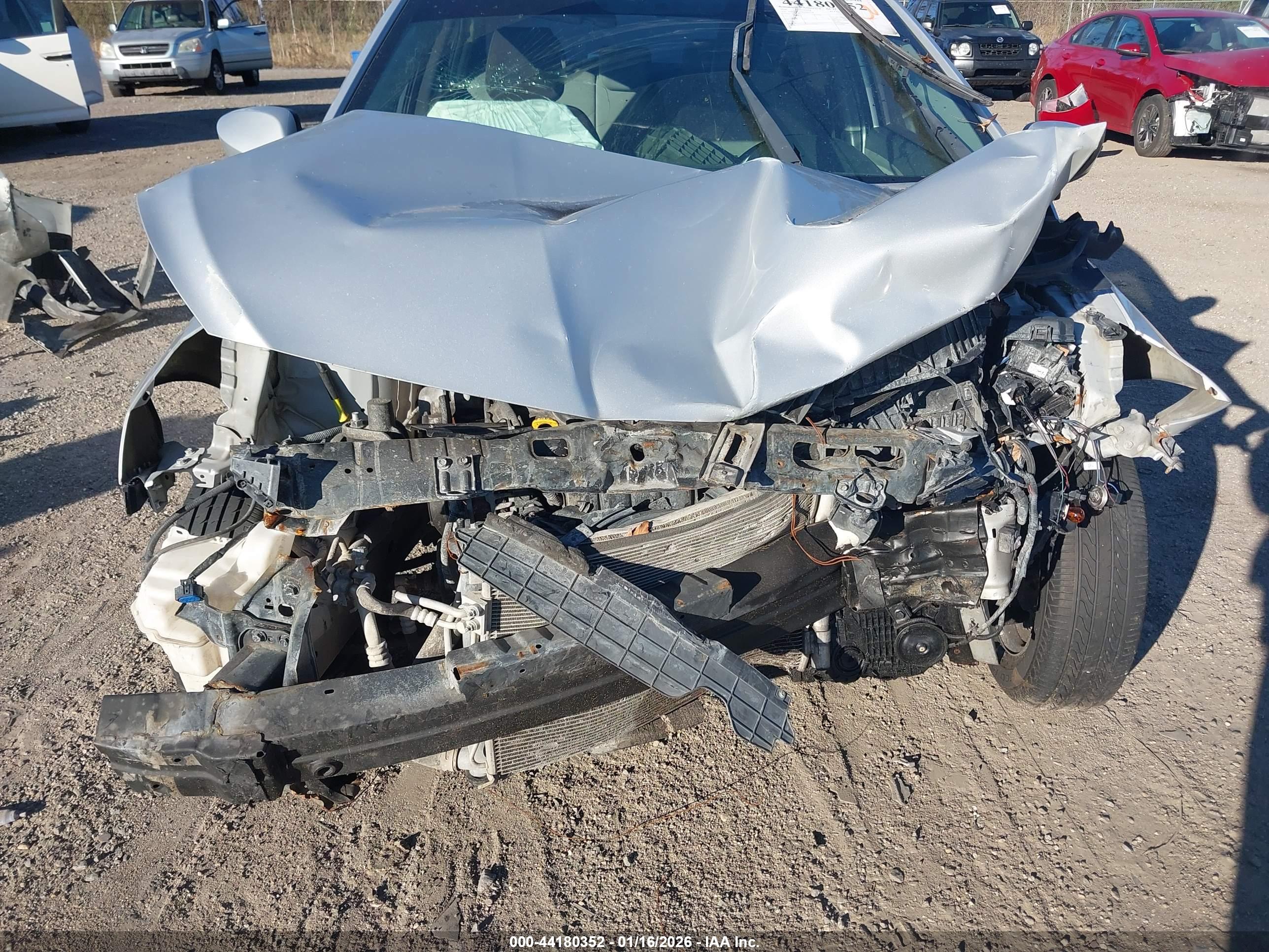 HYUNDAI ACCENT image 6