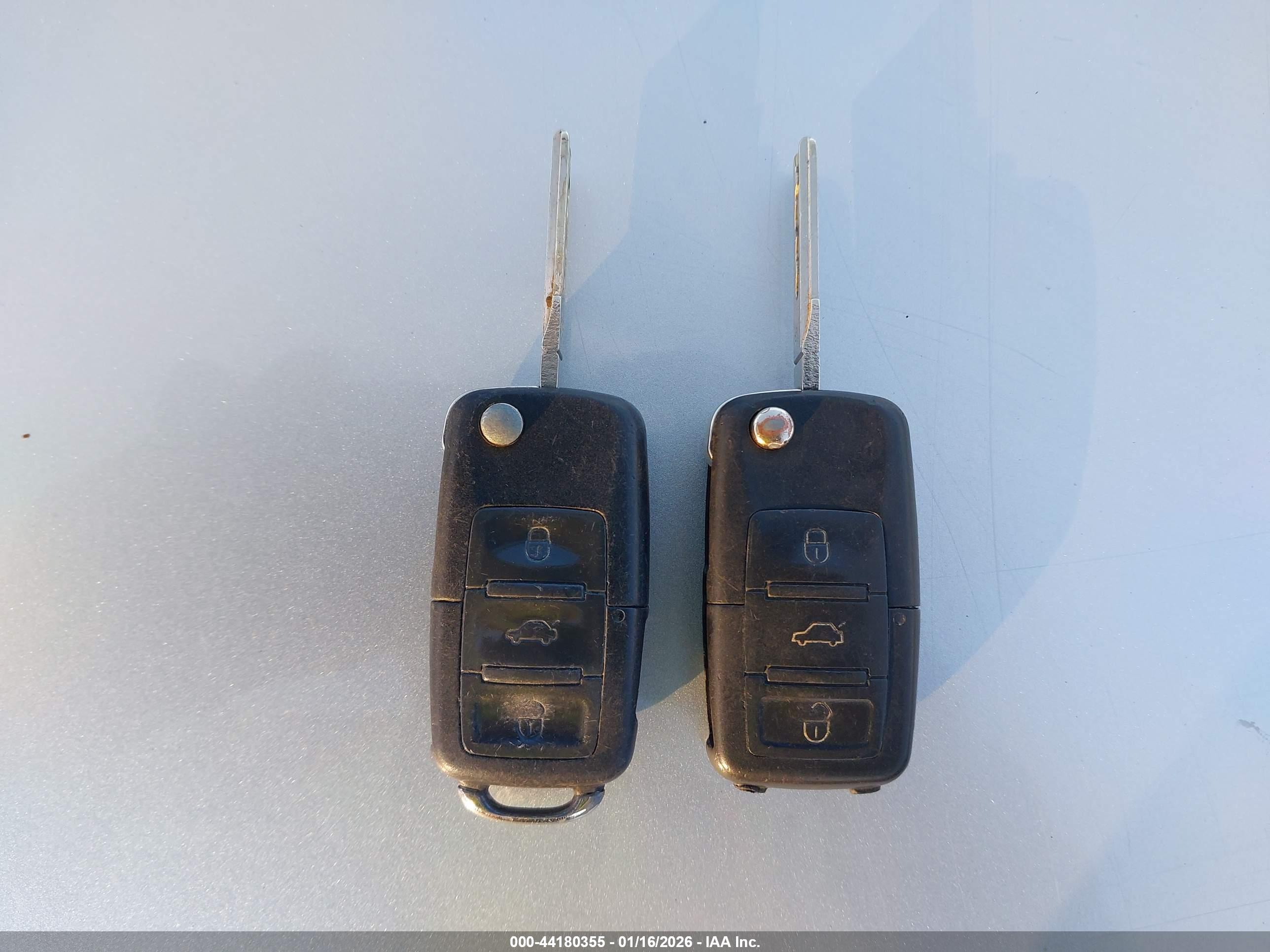 VOLKSWAGEN PASSAT image 11