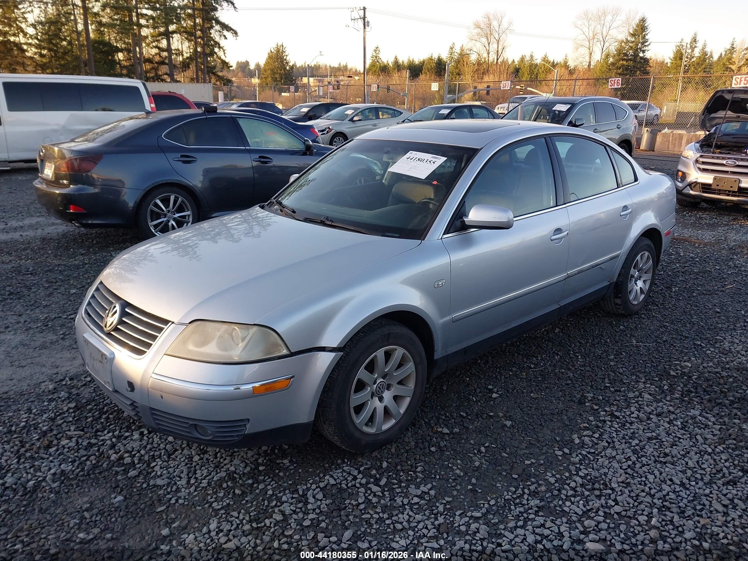 VOLKSWAGEN PASSAT image 2