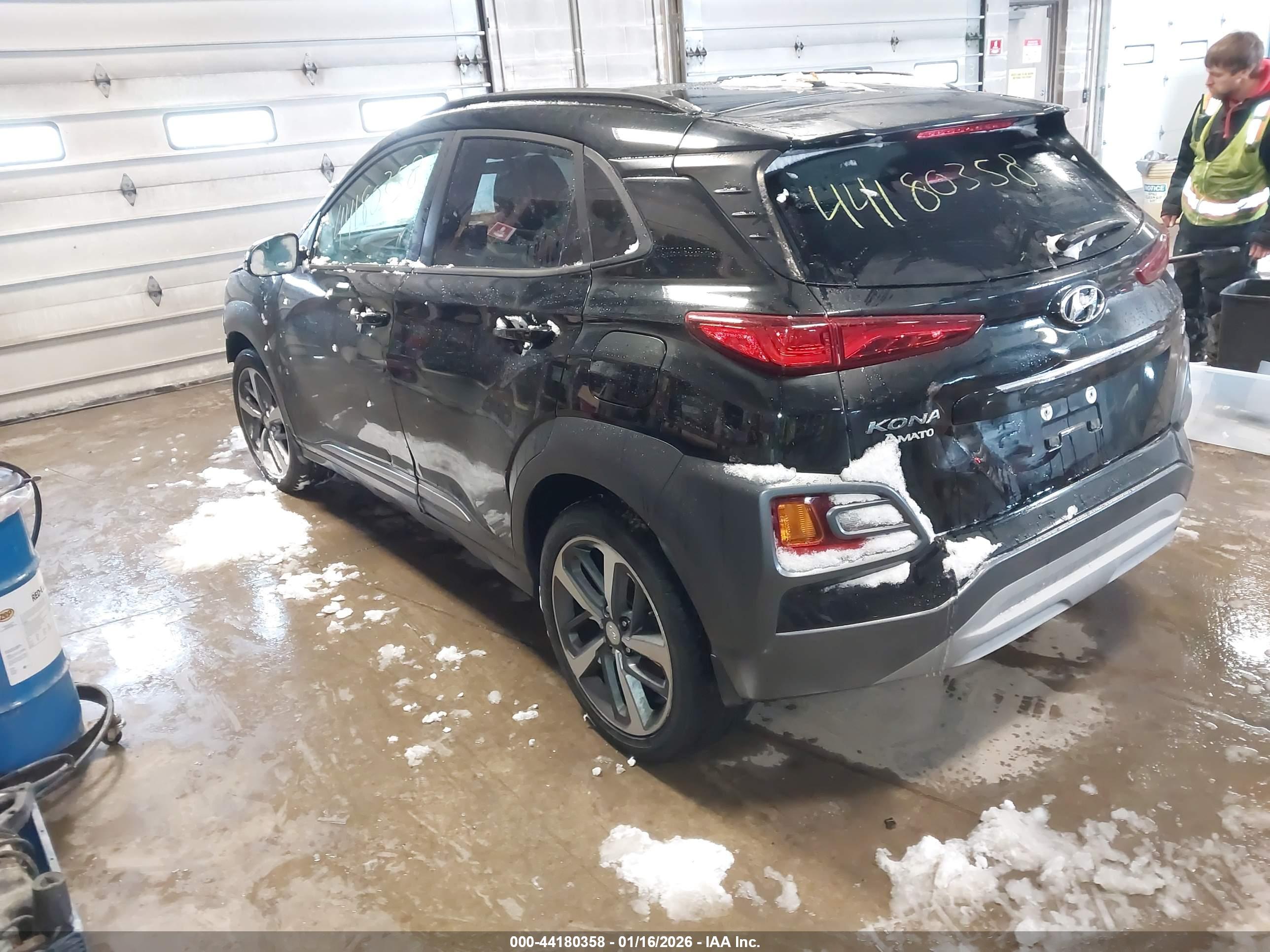 HYUNDAI KONA image 3