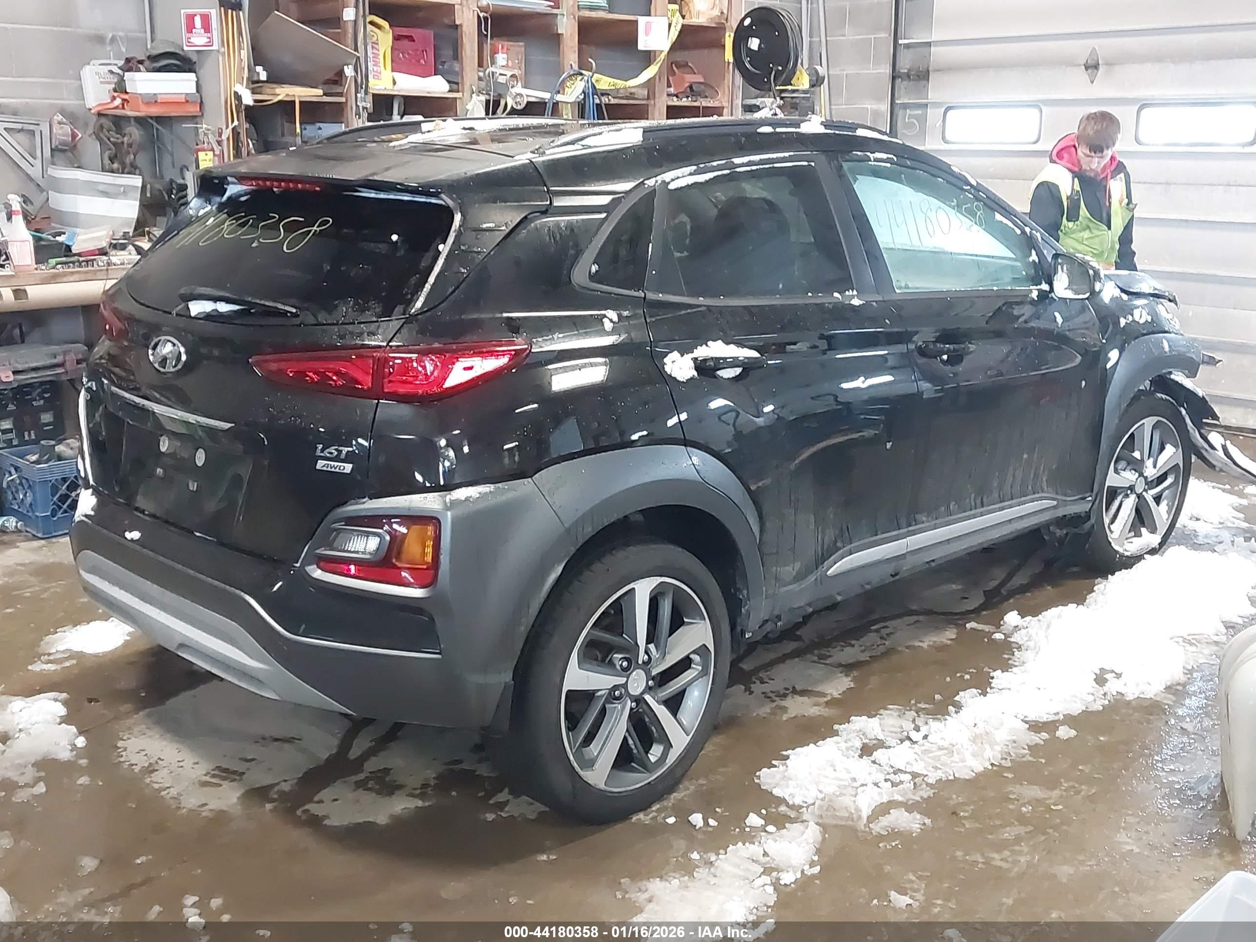 HYUNDAI KONA image 4
