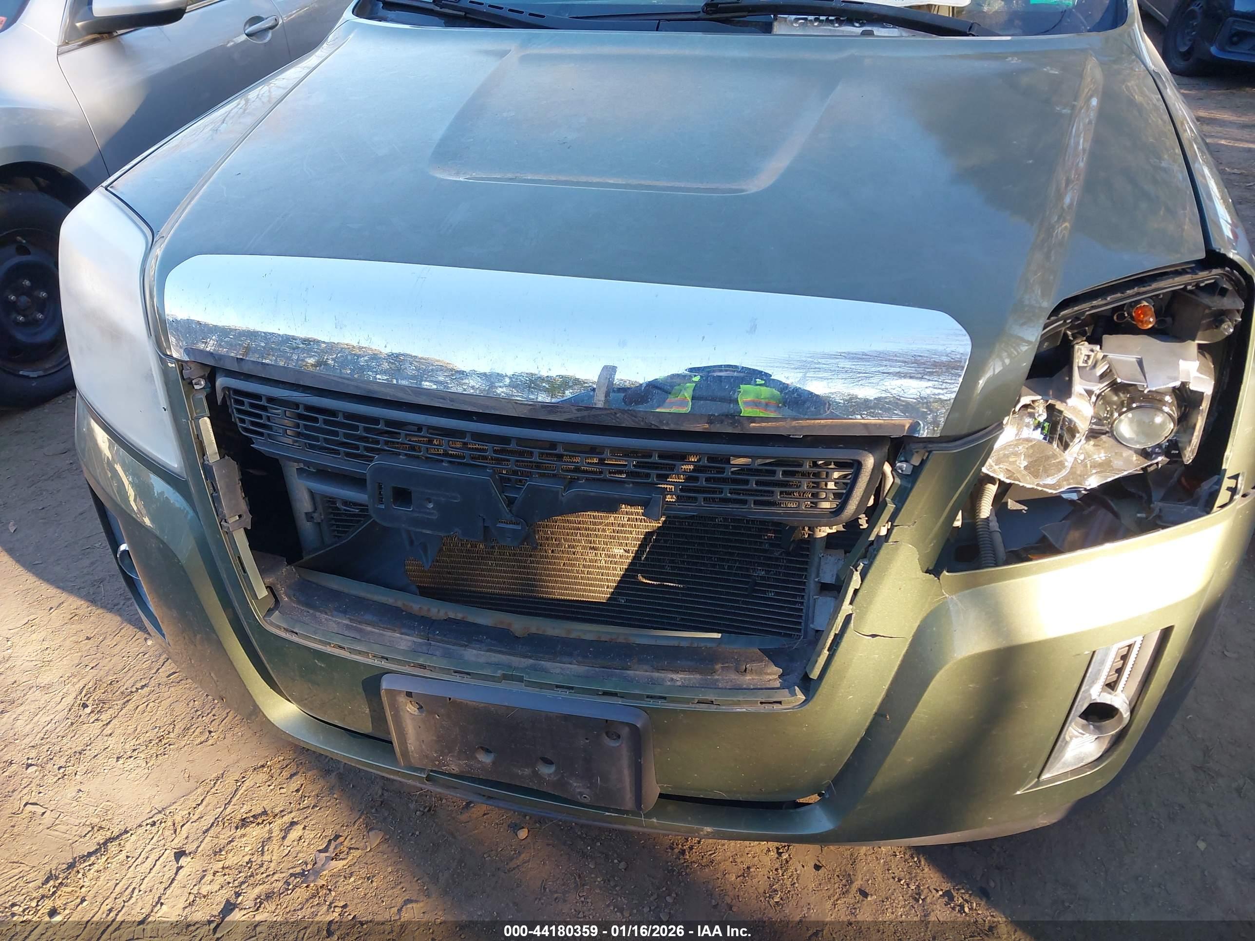 GMC TERRAIN image 6