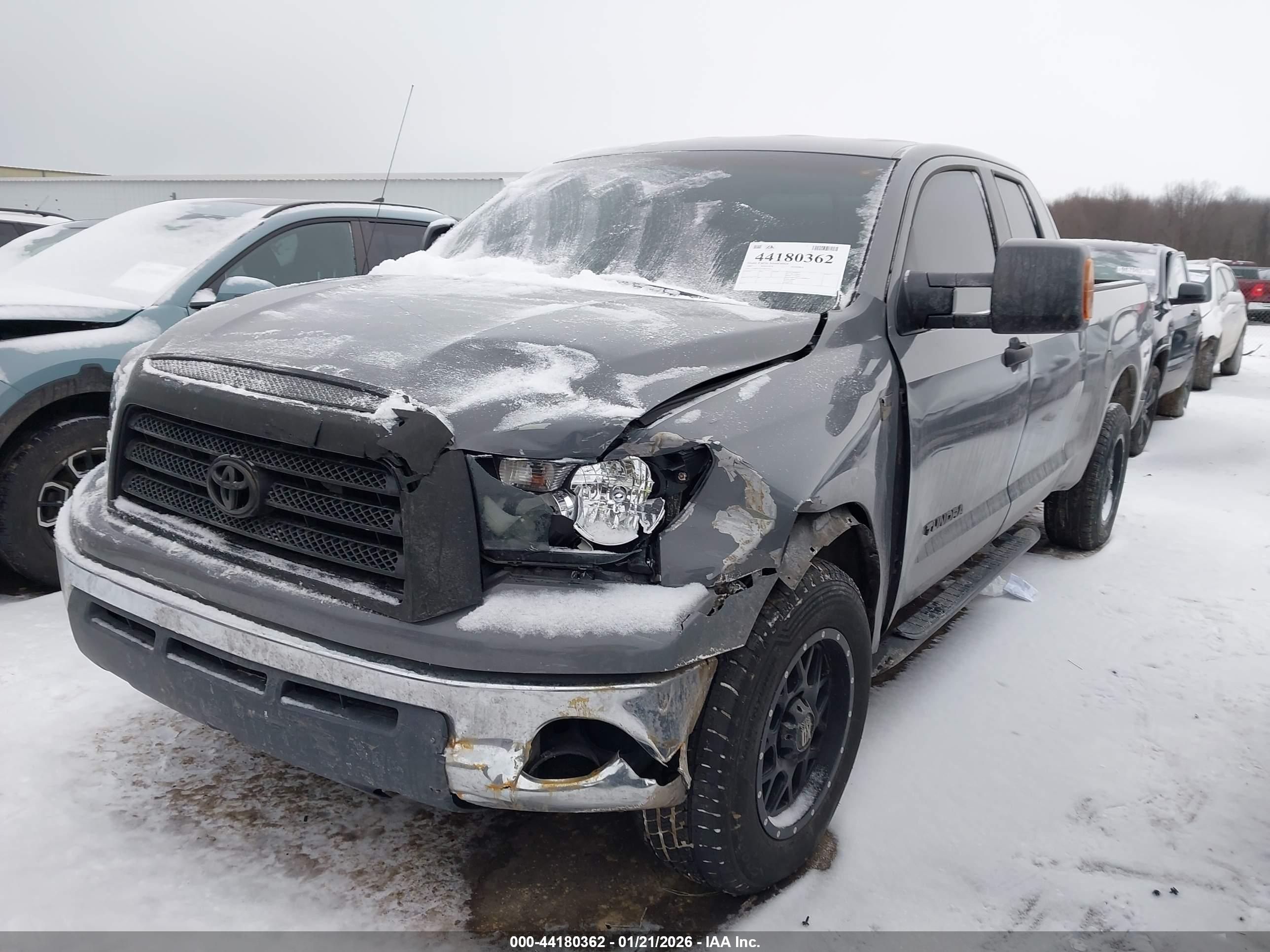 TOYOTA TUNDRA image 2