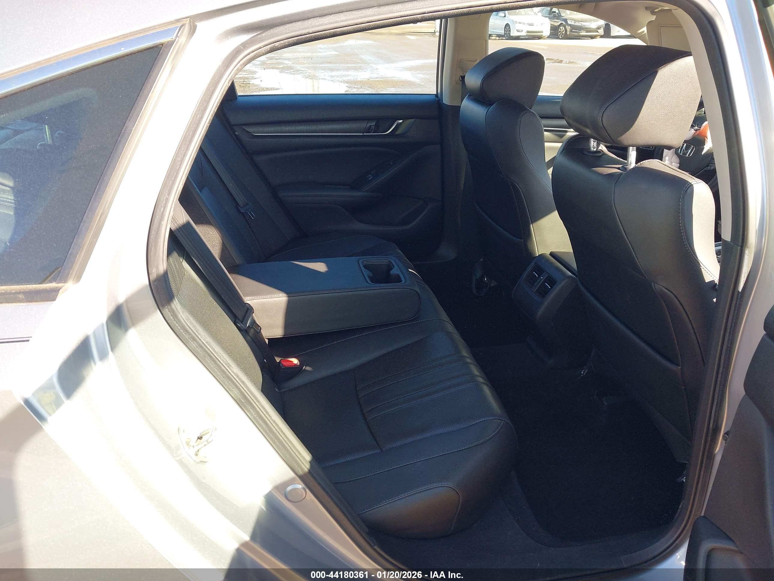 HONDA ACCORD image 8