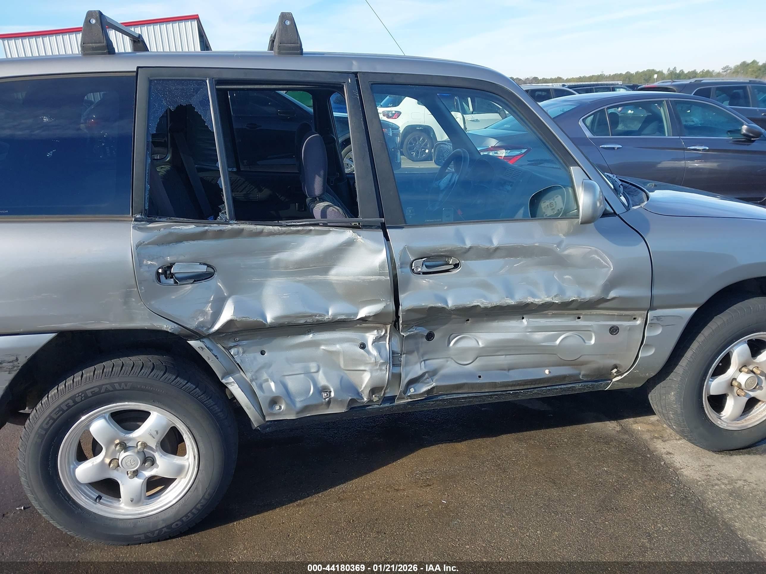 TOYOTA RAV4 image 6