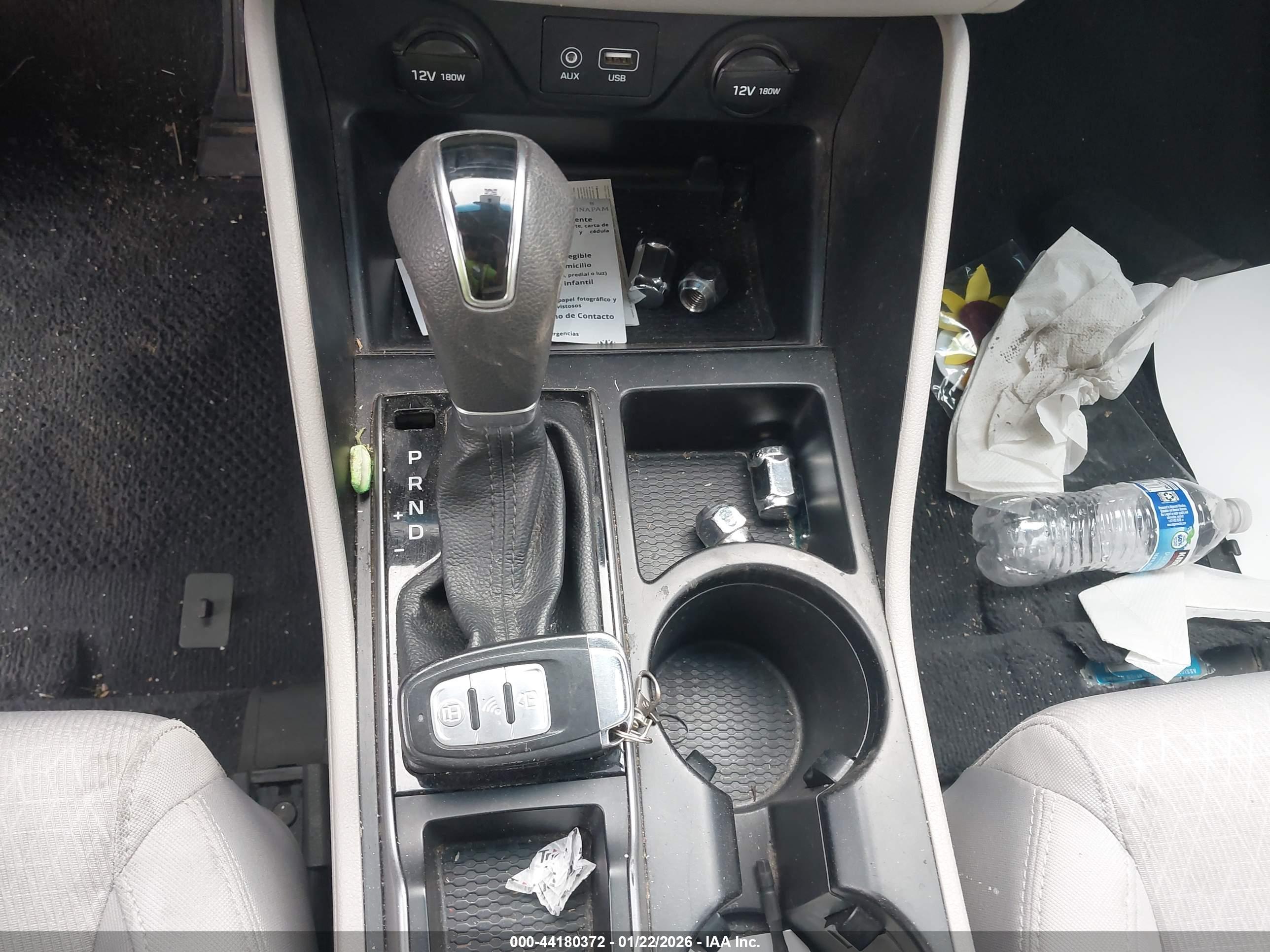 HYUNDAI TUCSON image 11