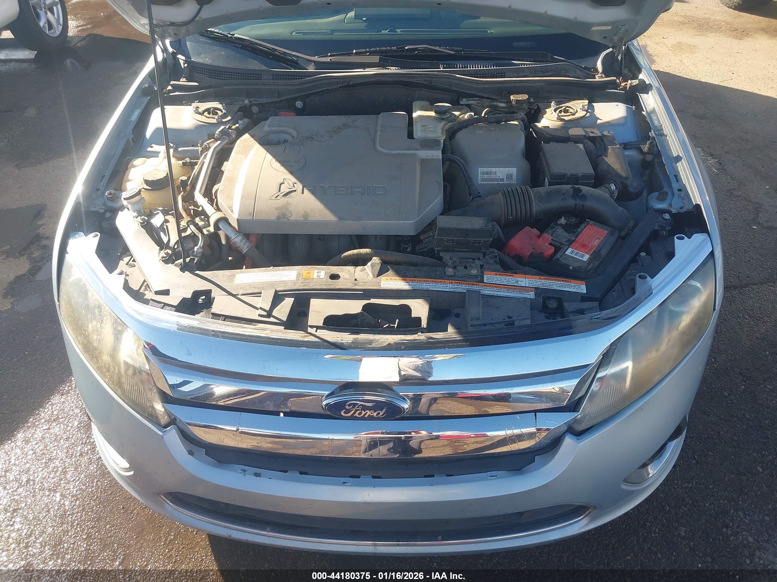 FORD FUSION image 10