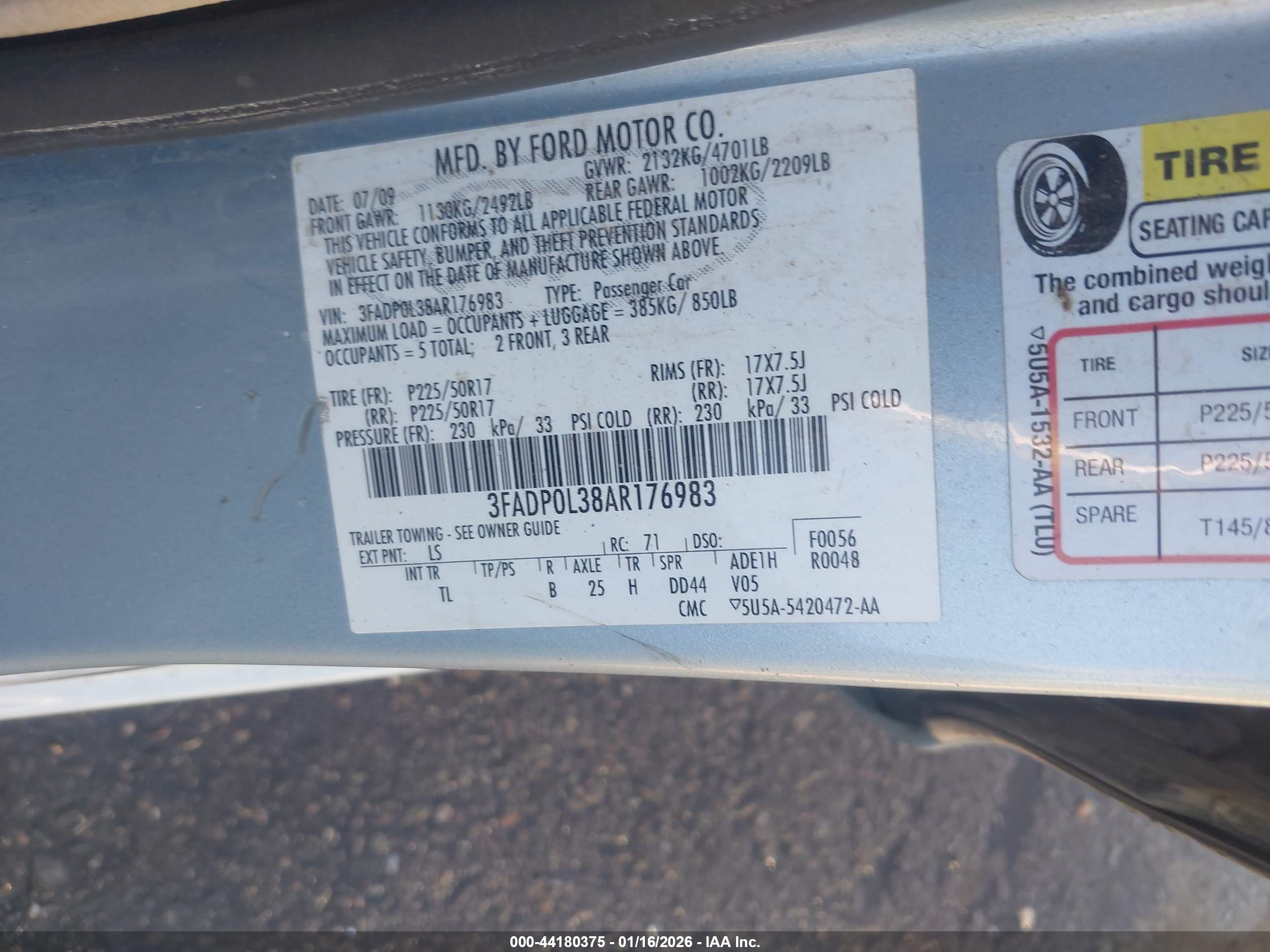 FORD FUSION image 9