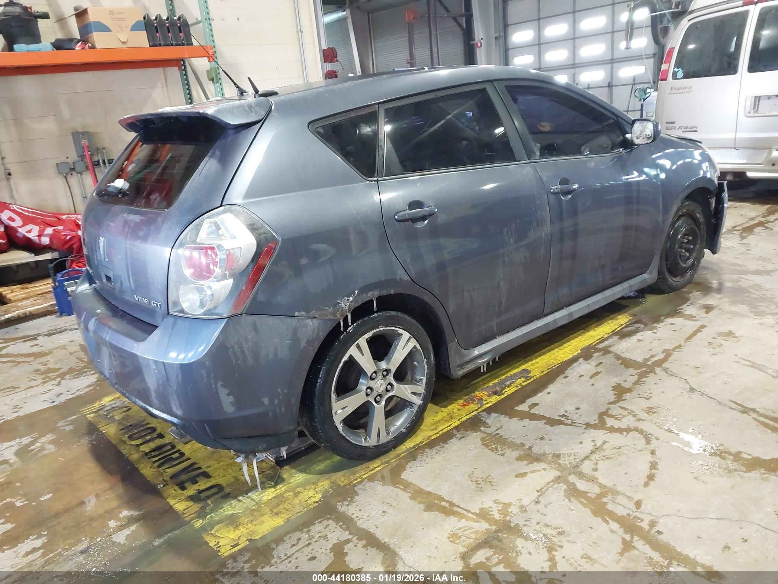 PONTIAC VIBE image 4