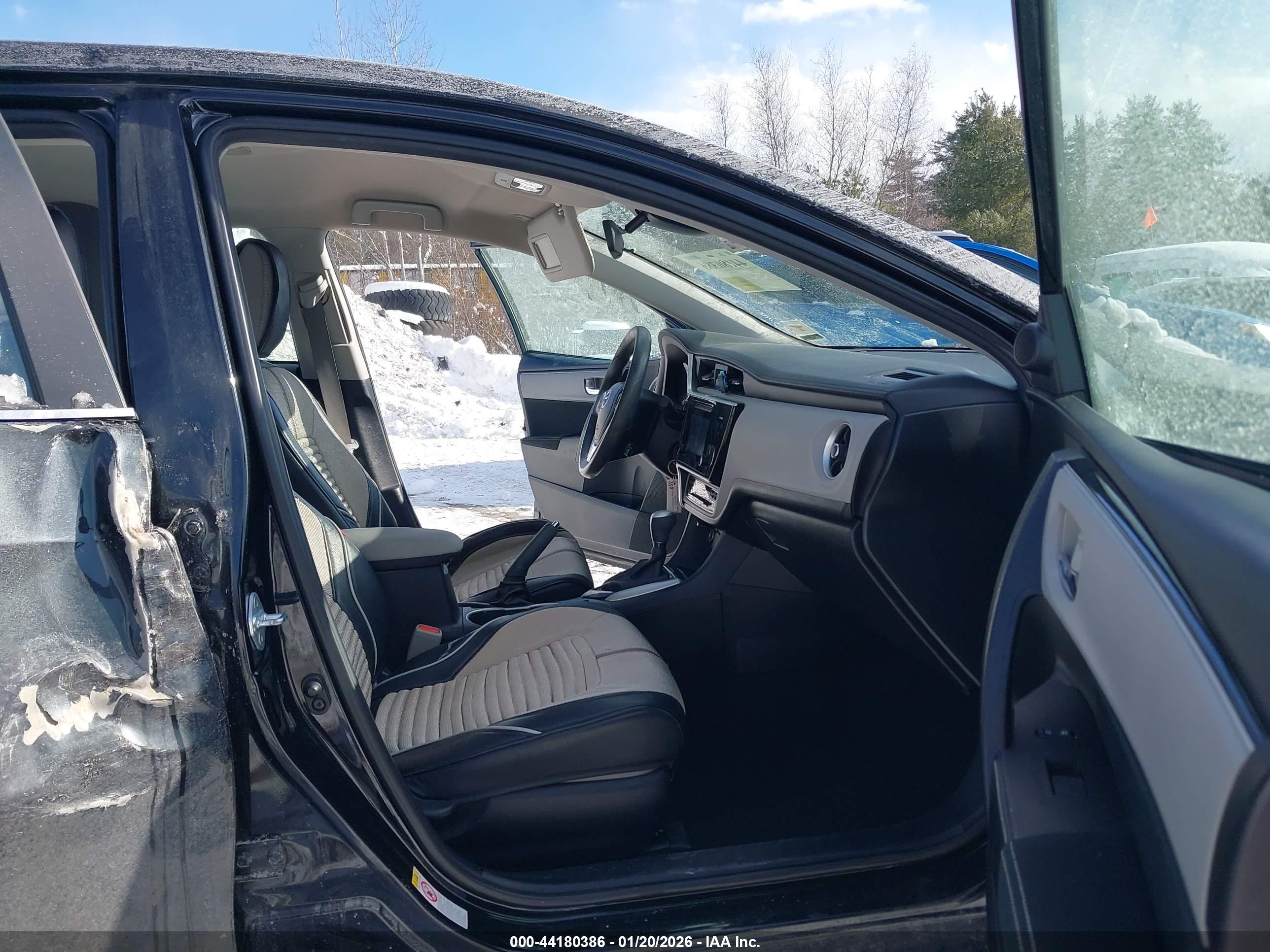 TOYOTA COROLLA image 5