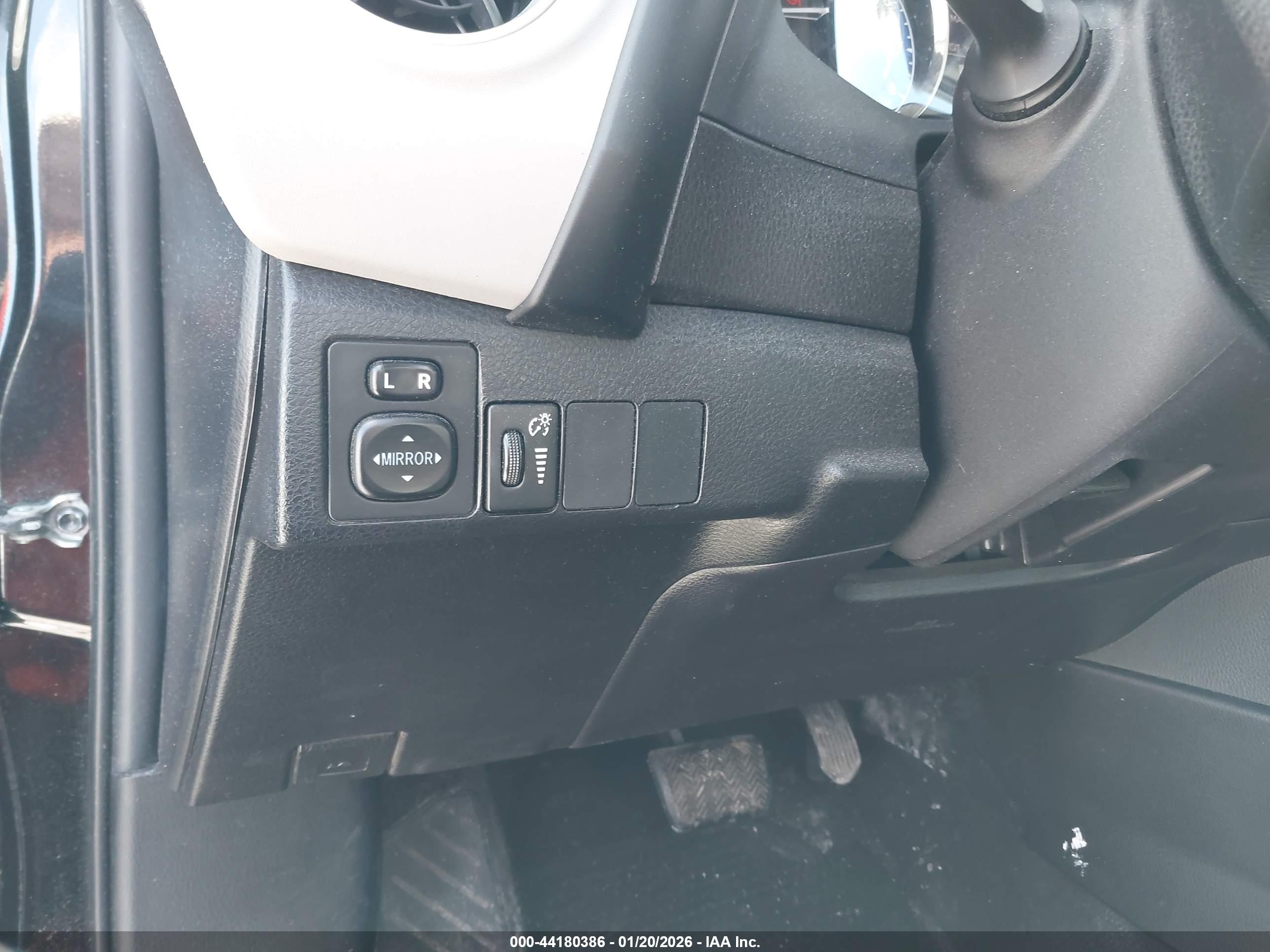 TOYOTA COROLLA image 7