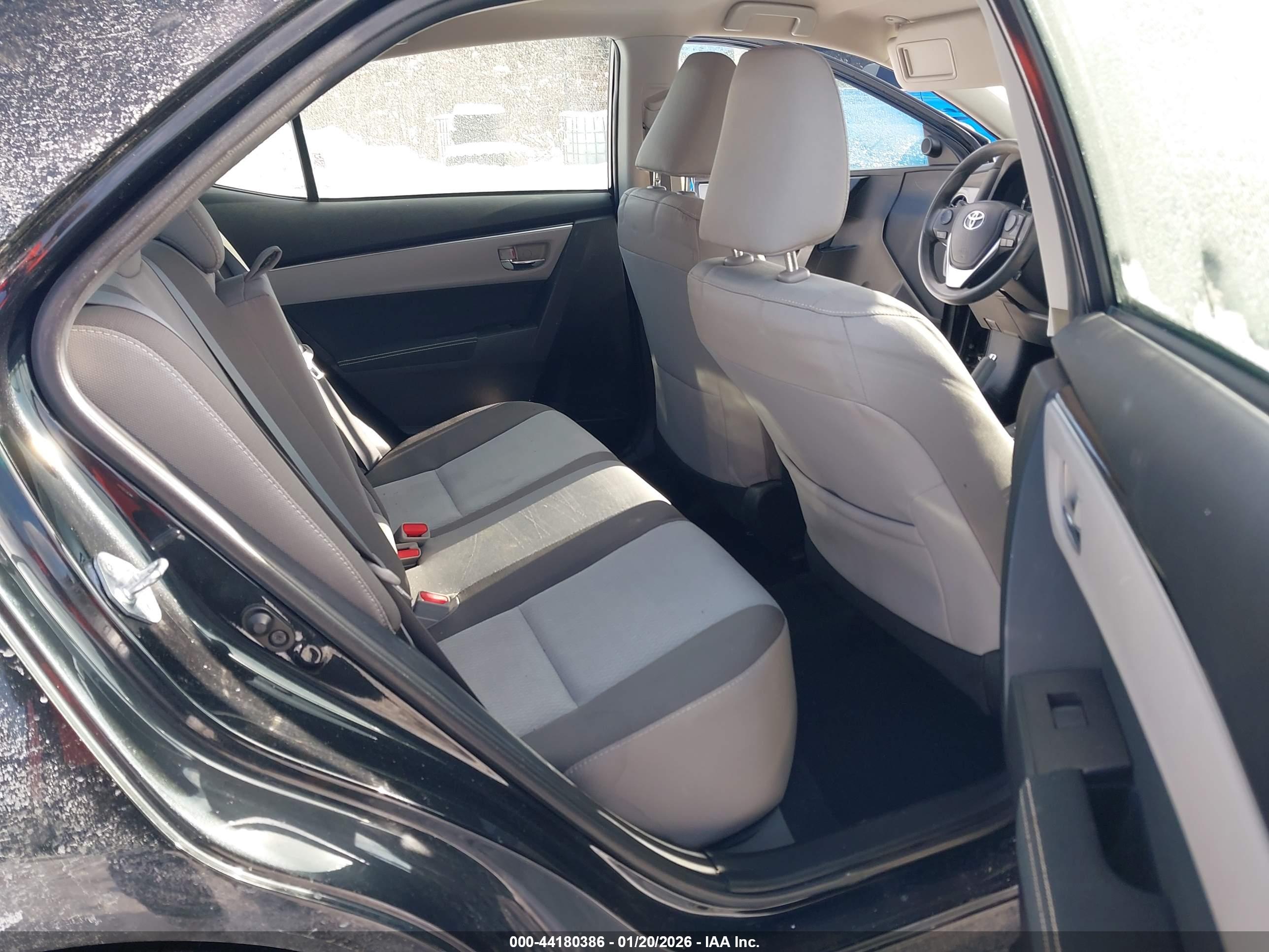 TOYOTA COROLLA image 8