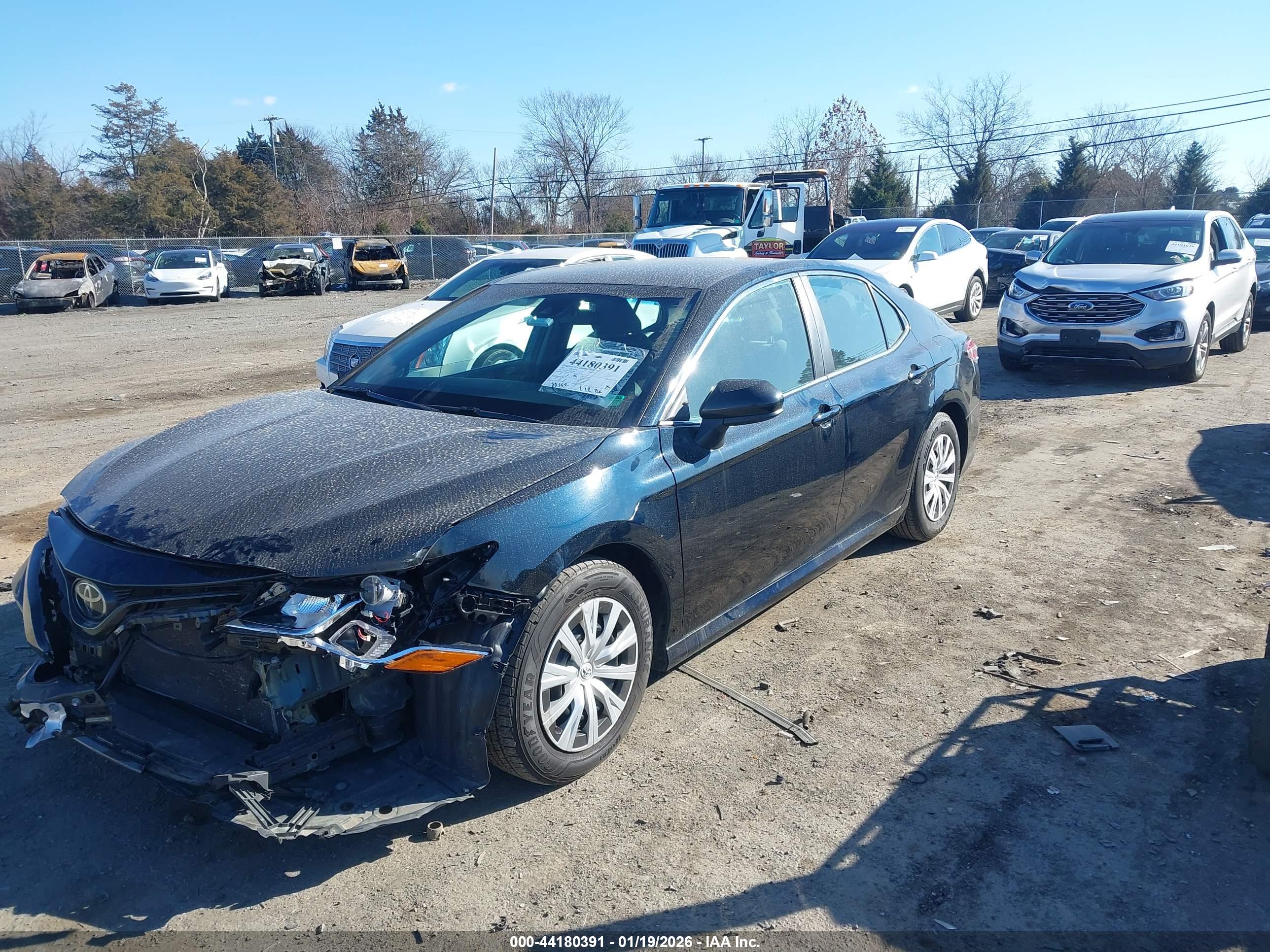 TOYOTA CAMRY image 2