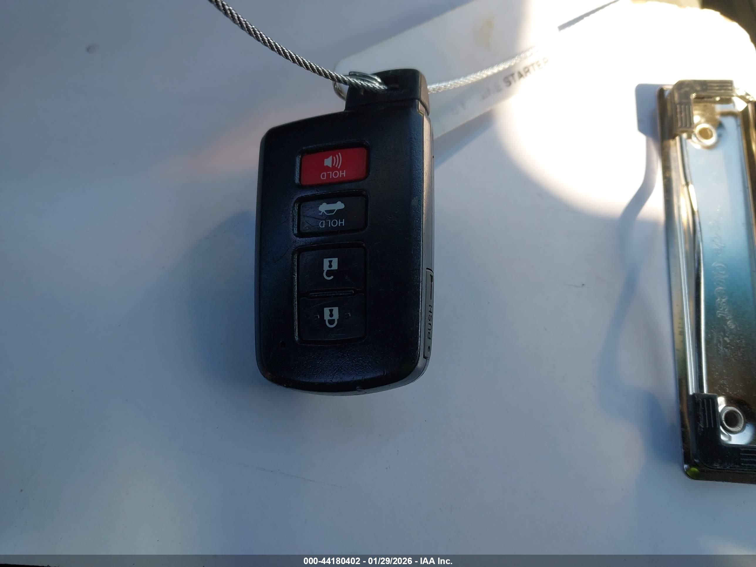 TOYOTA CAMRY image 11