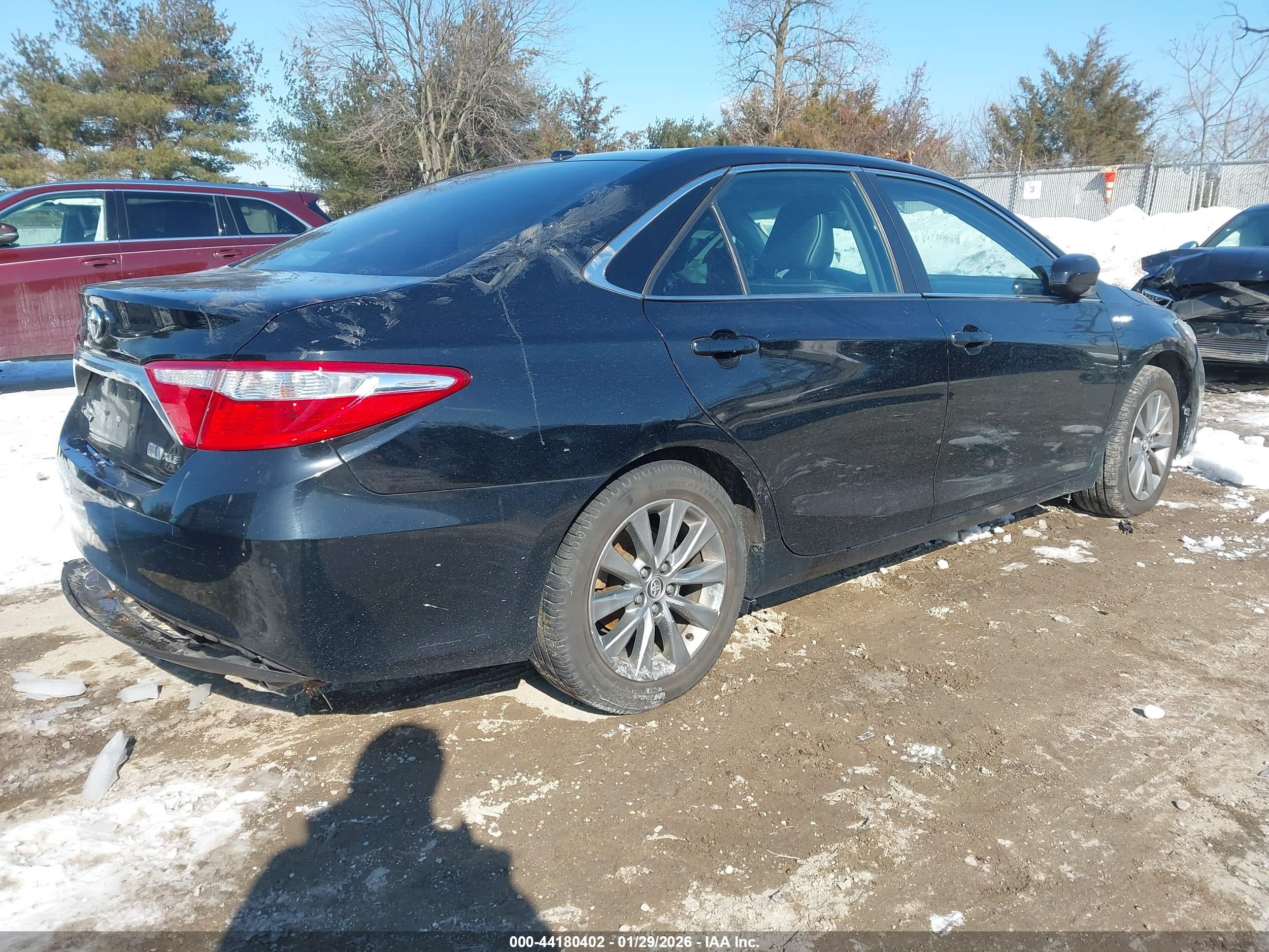 TOYOTA CAMRY image 4