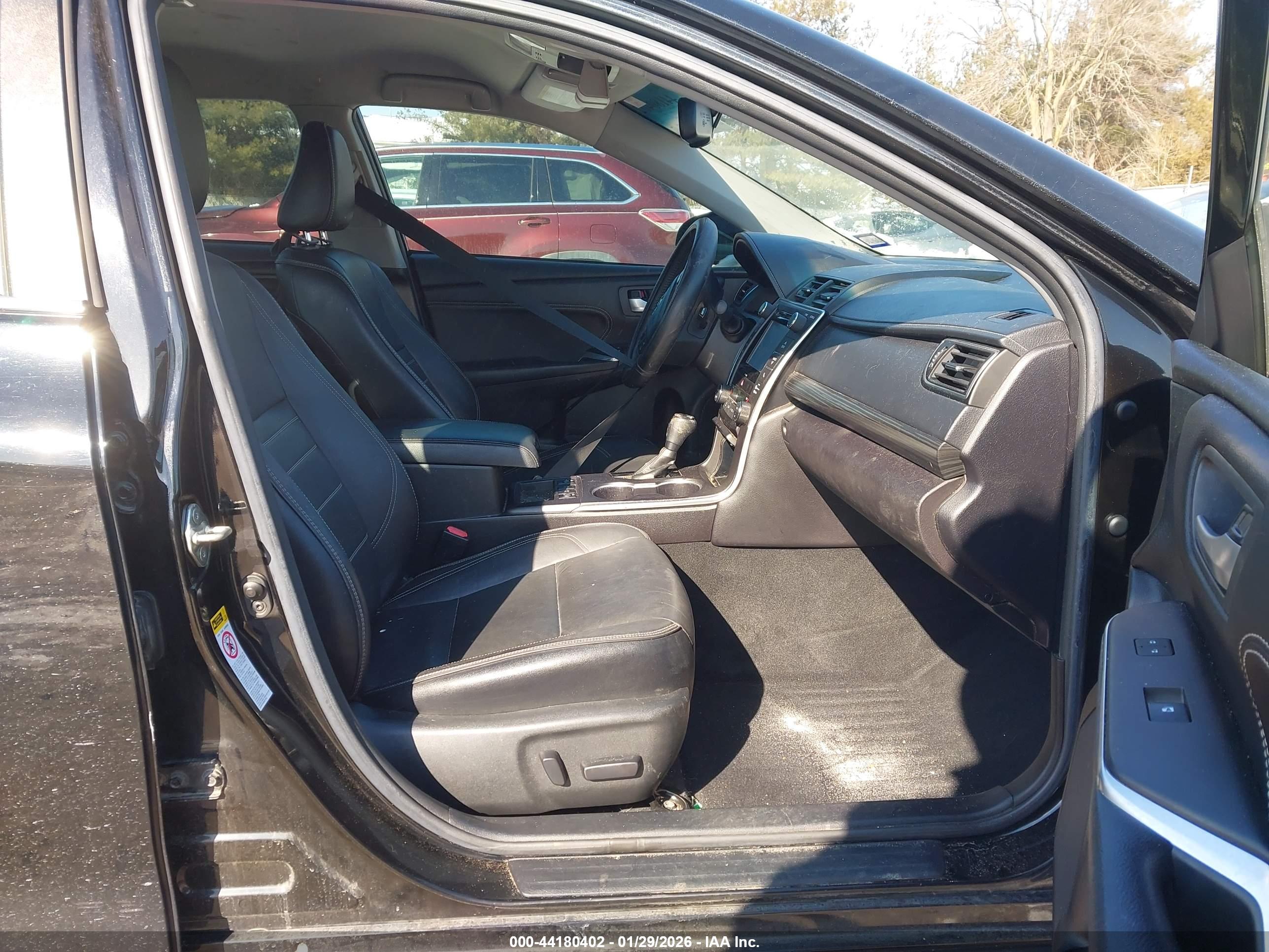 TOYOTA CAMRY image 5