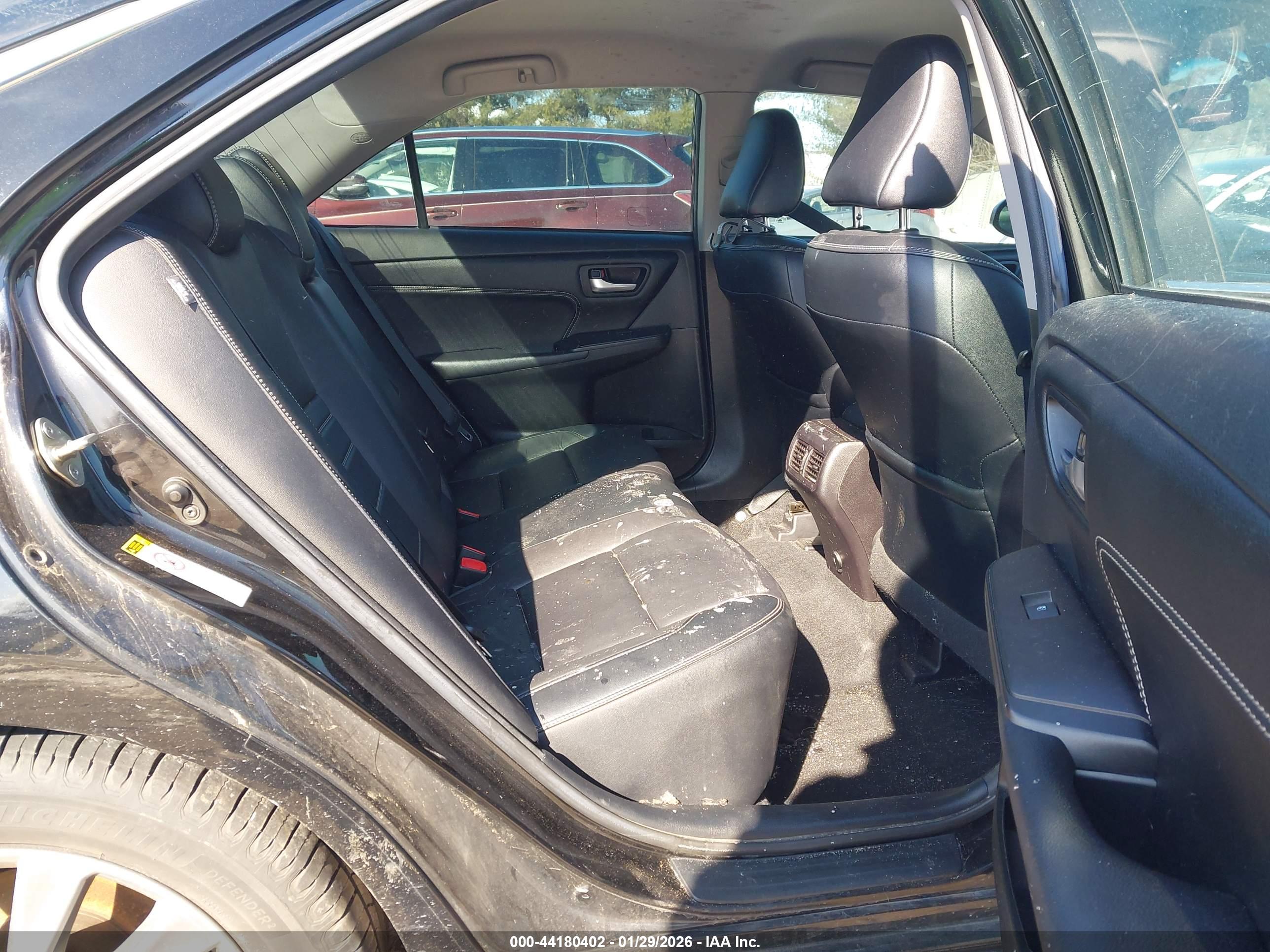 TOYOTA CAMRY image 8