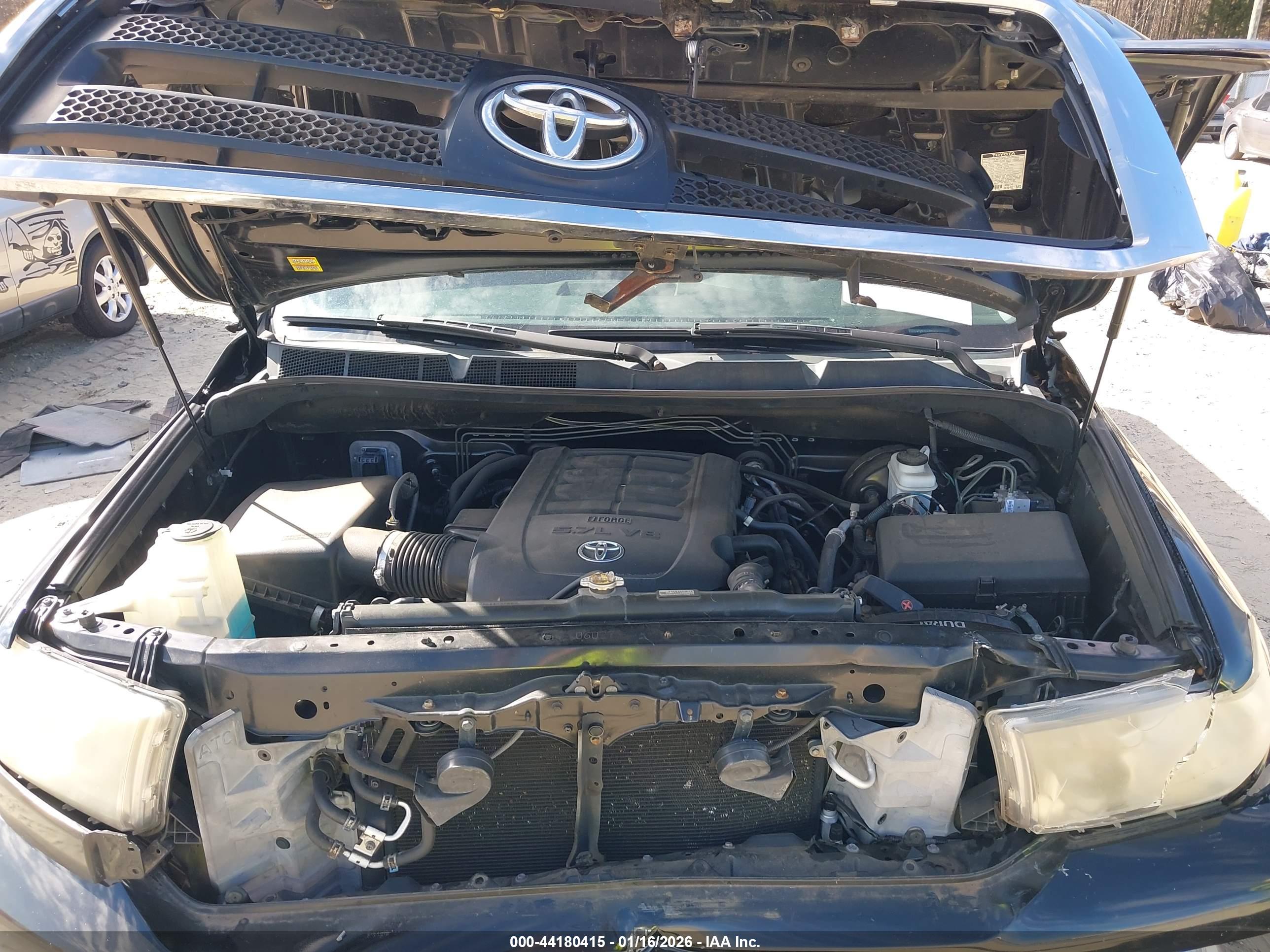 TOYOTA TUNDRA image 10
