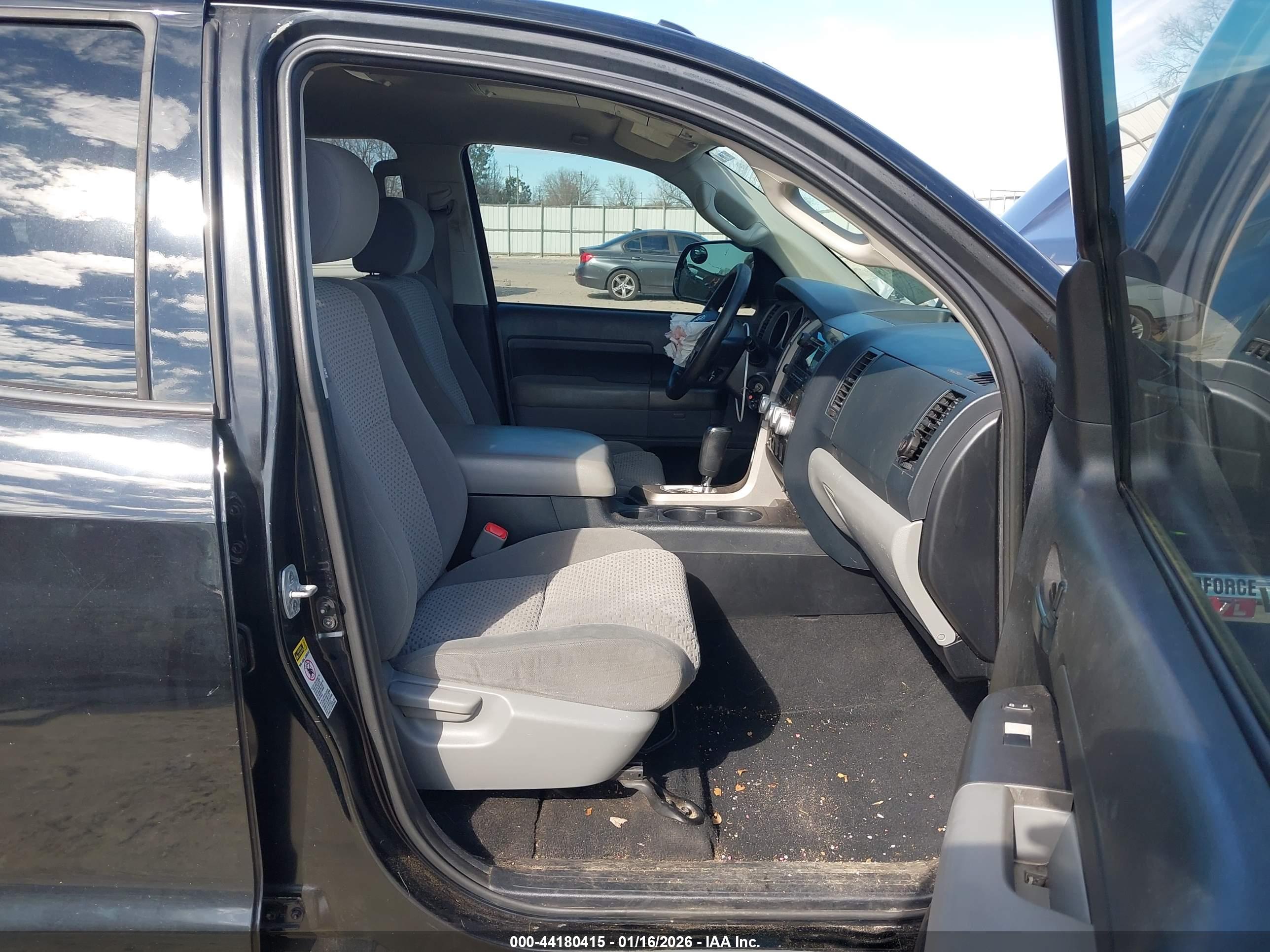 TOYOTA TUNDRA image 5