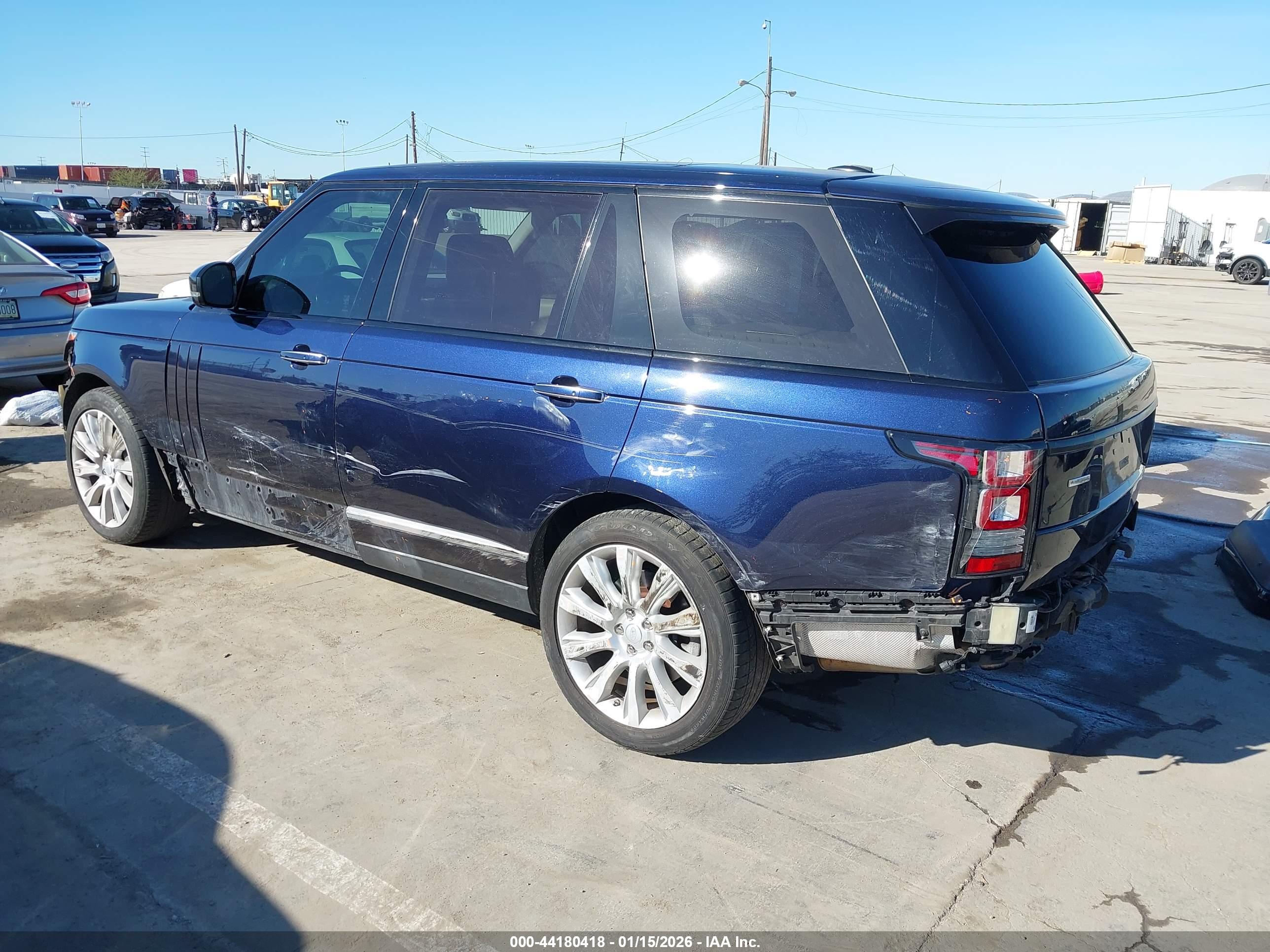 LAND ROVER image 3