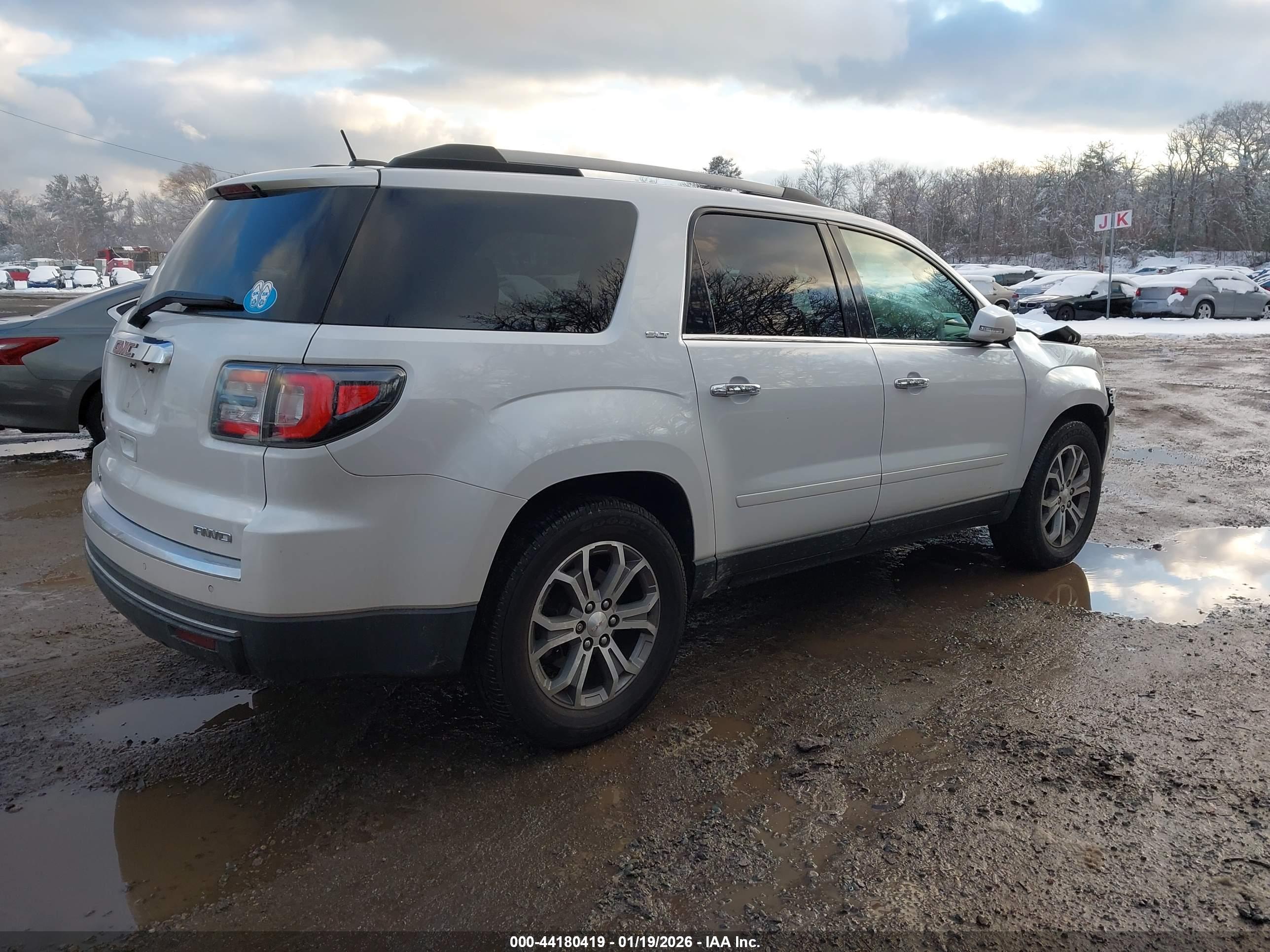 GMC ACADIA image 4