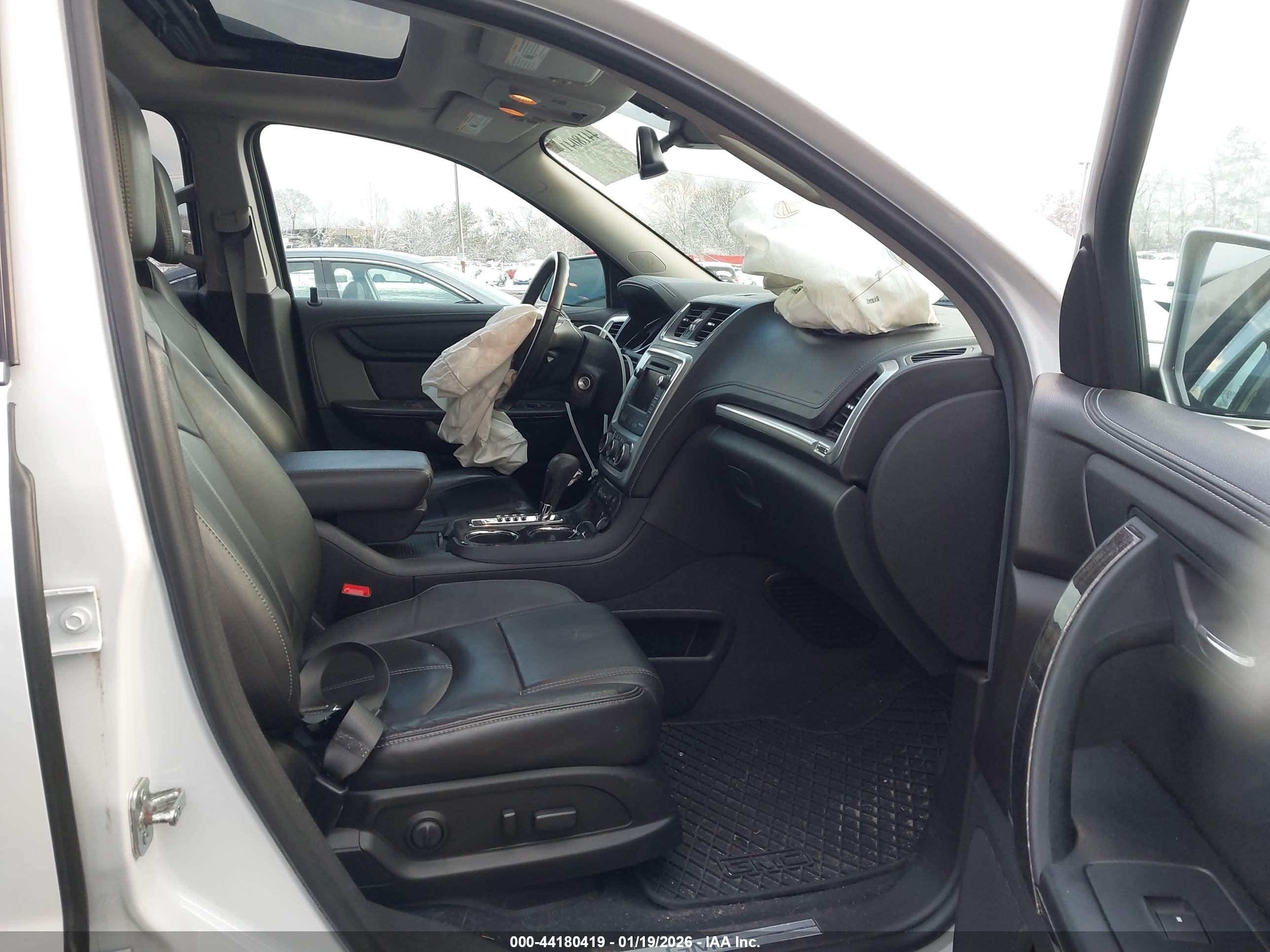 GMC ACADIA image 5