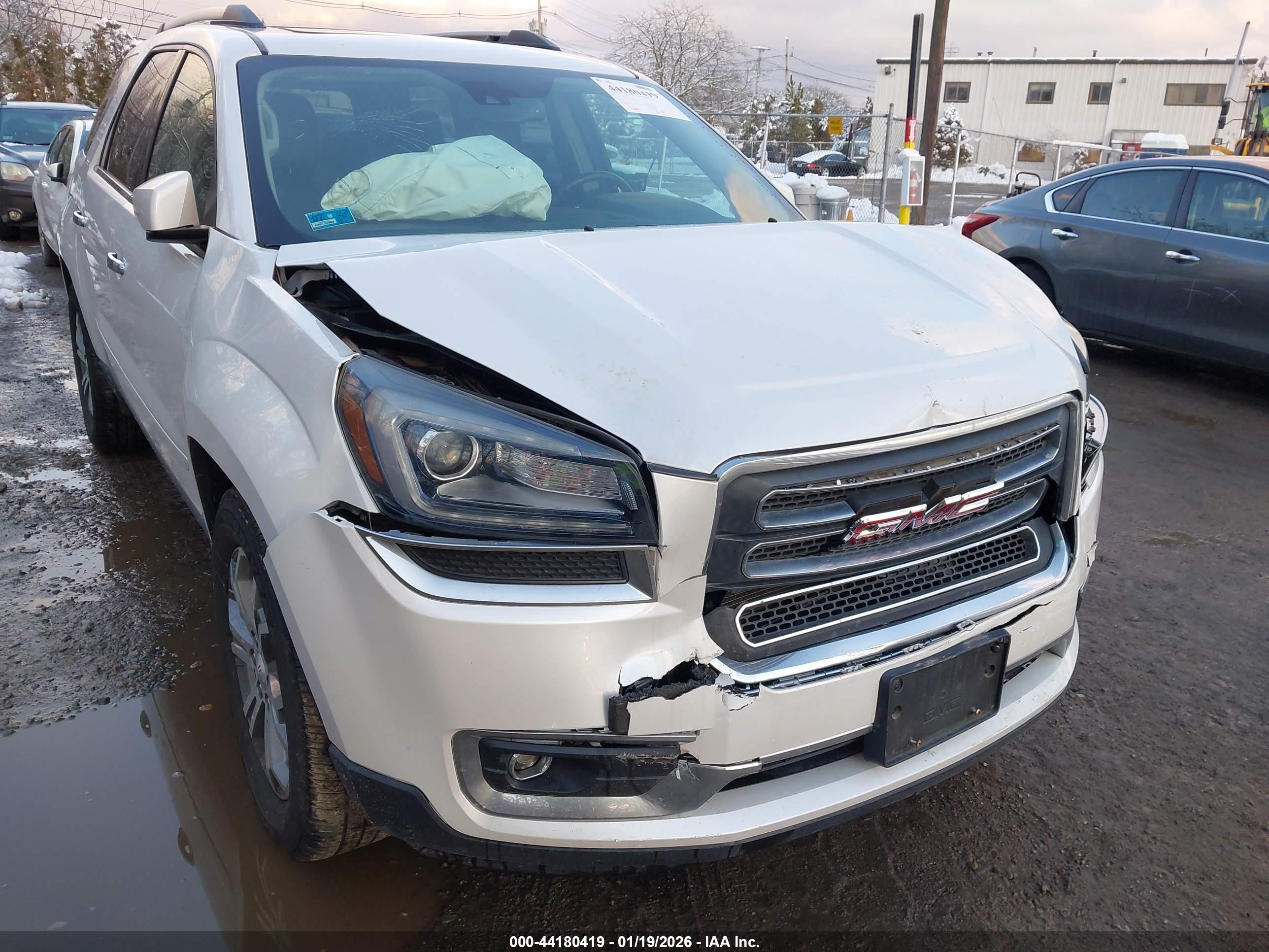 GMC ACADIA image 6