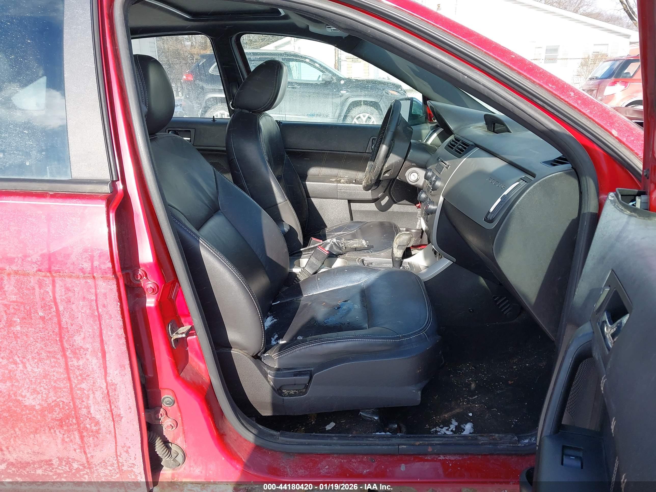FORD FOCUS image 5