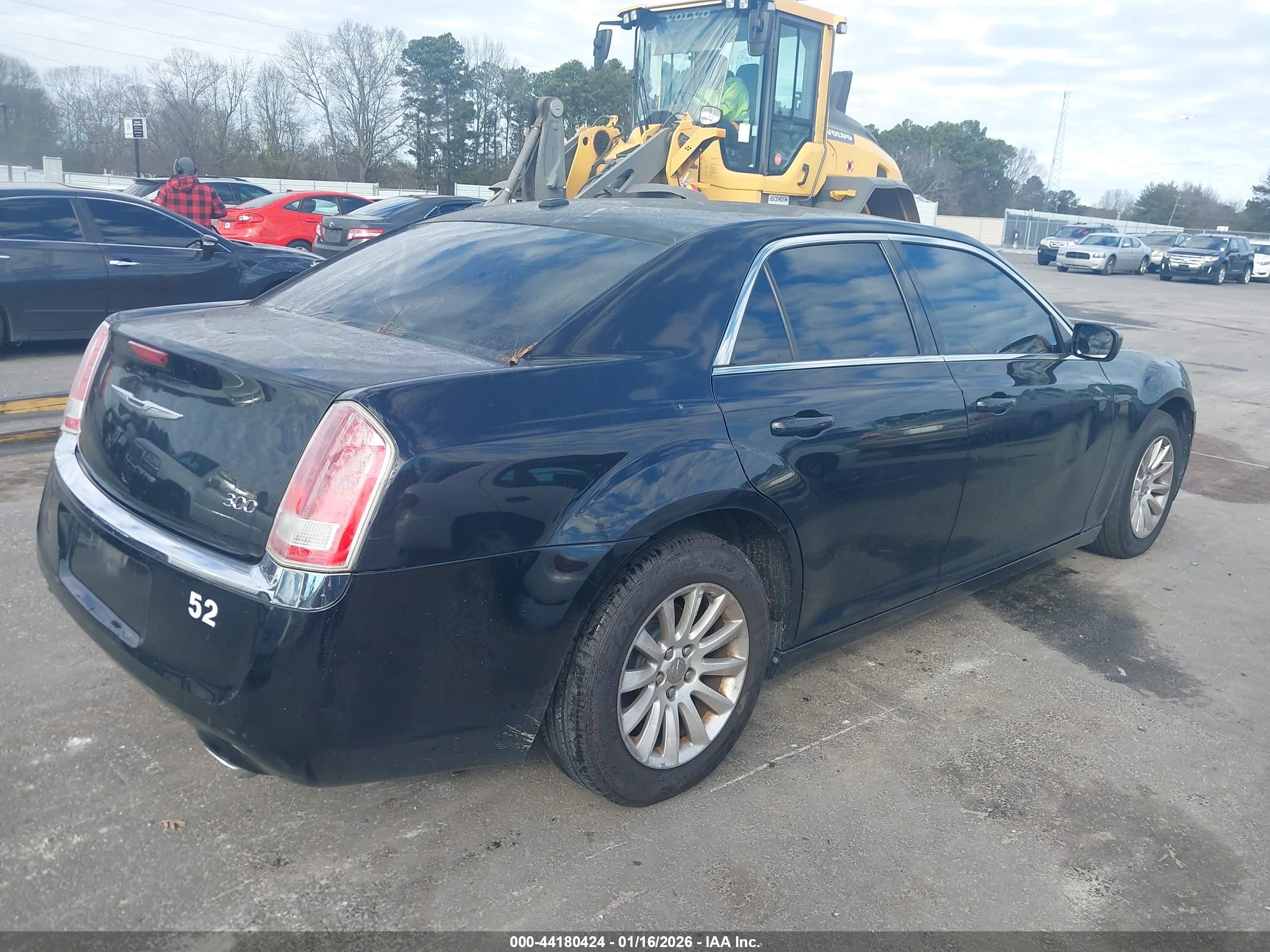 CHRYSLER 300 image 4