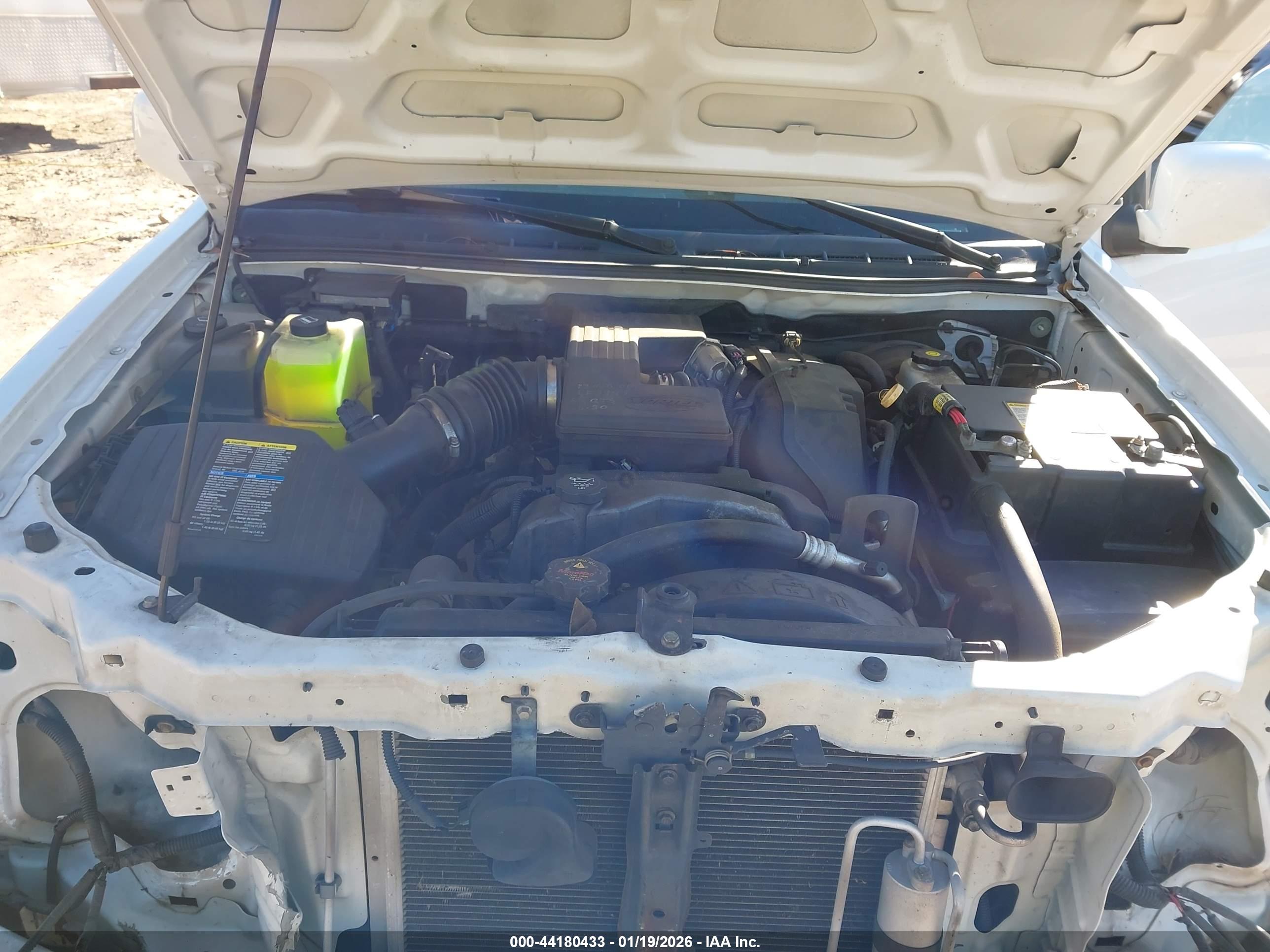 CHEVROLET COLORADO image 10