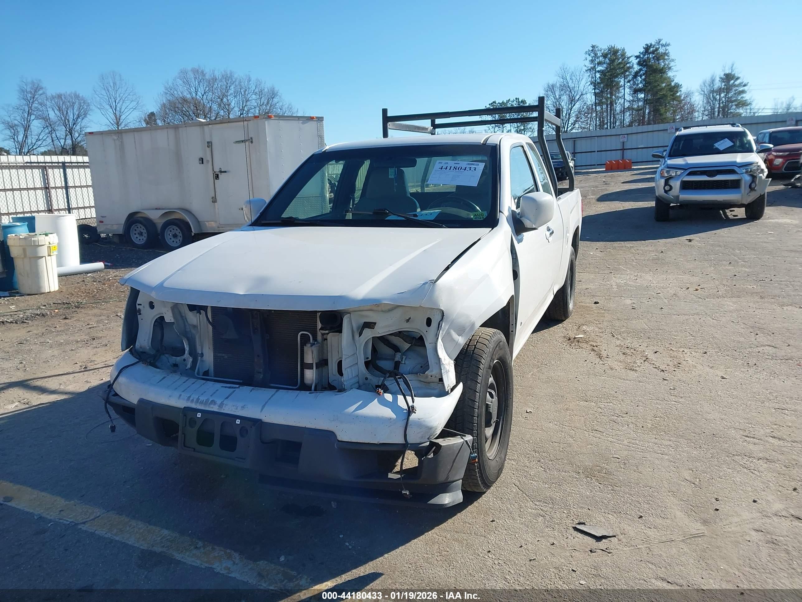 CHEVROLET COLORADO image 2