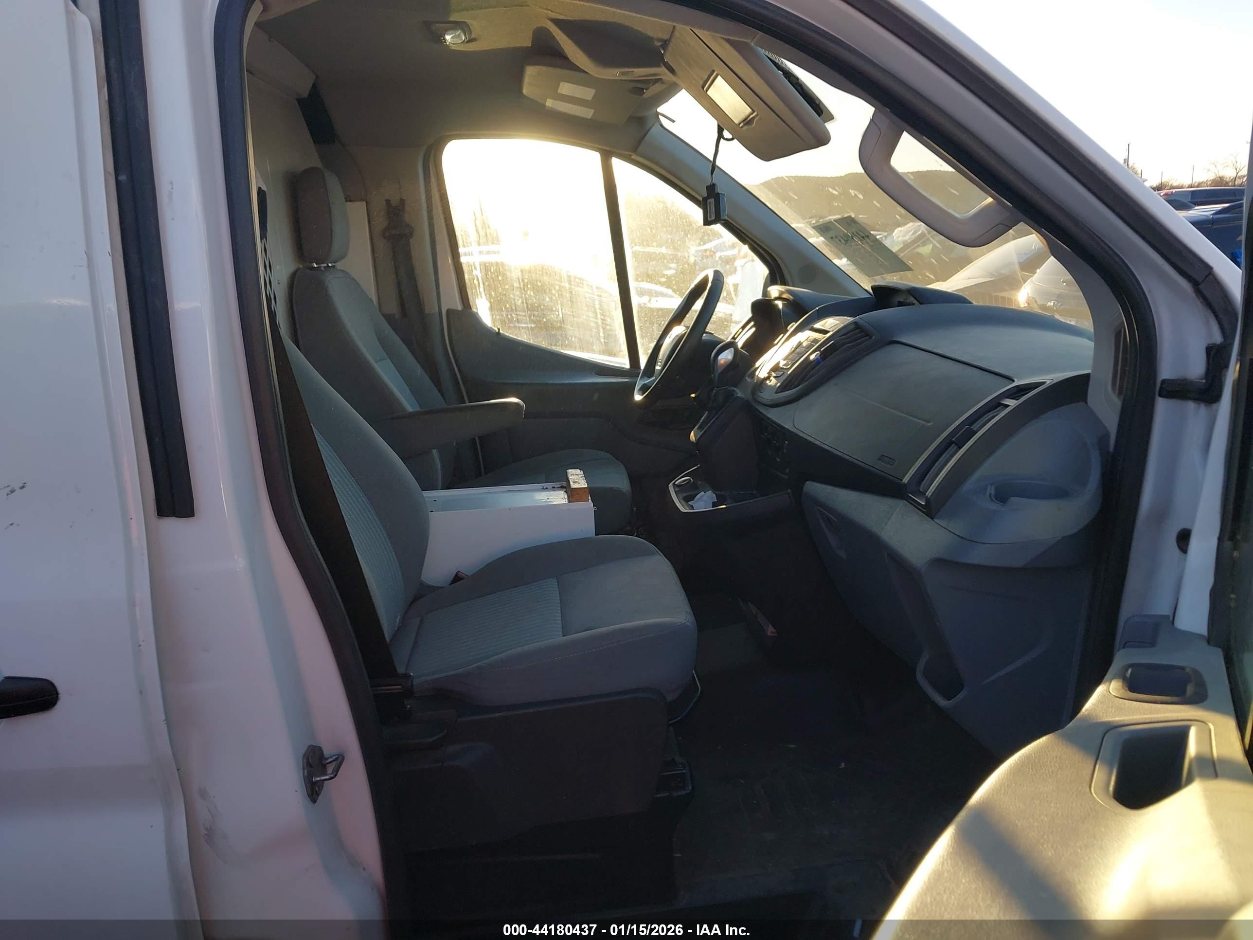 FORD TRANSIT-350 image 5