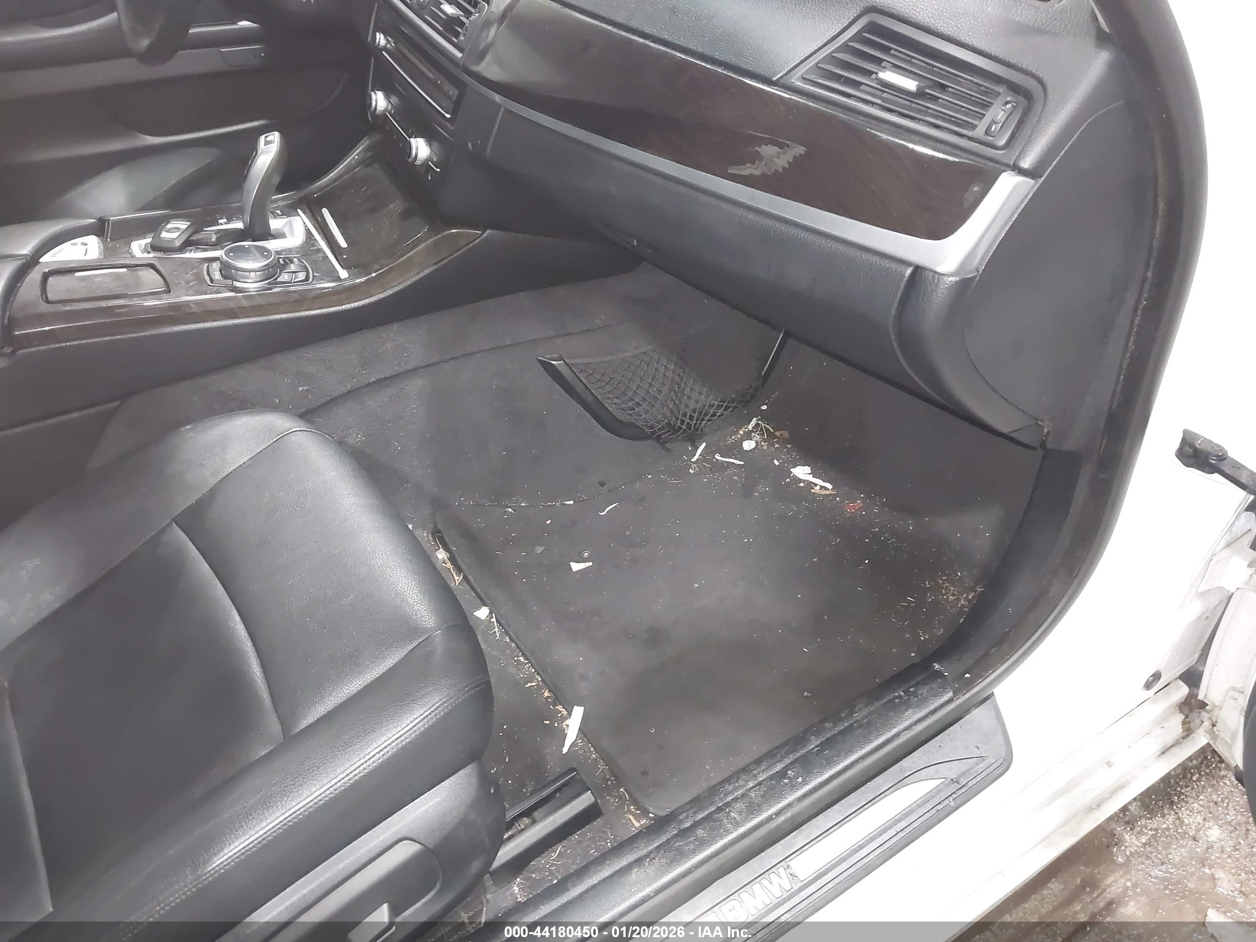 BMW 535I image 8