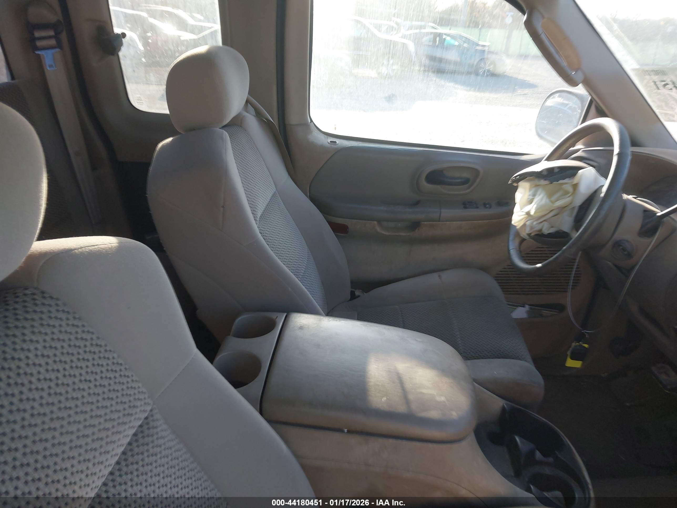 FORD F-150 image 8