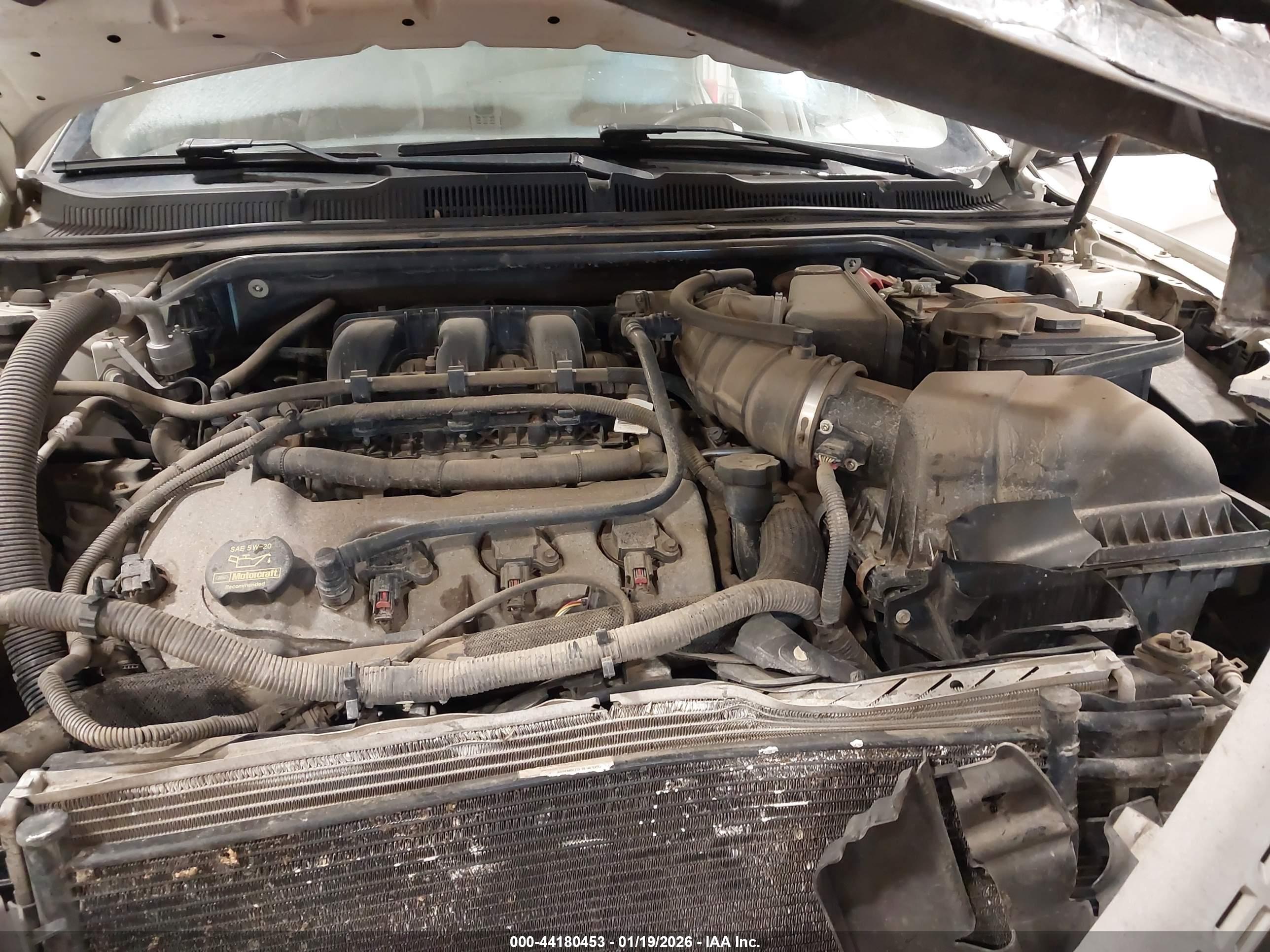 FORD TAURUS image 10
