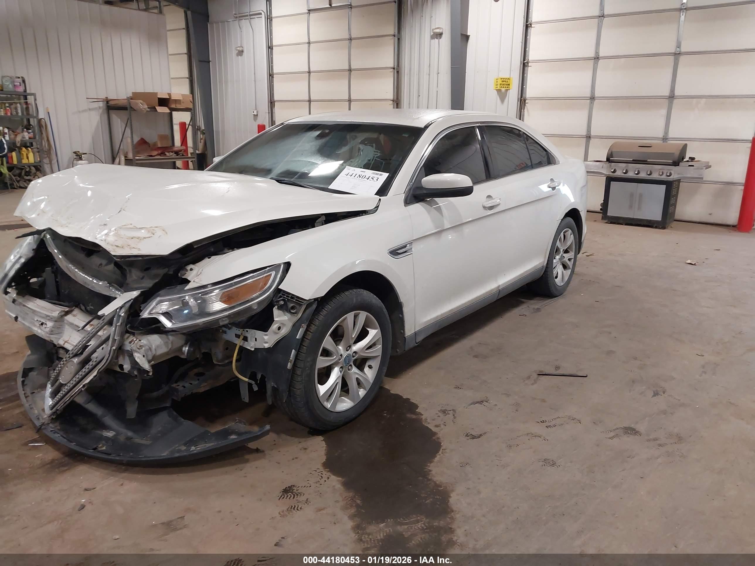 FORD TAURUS image 2