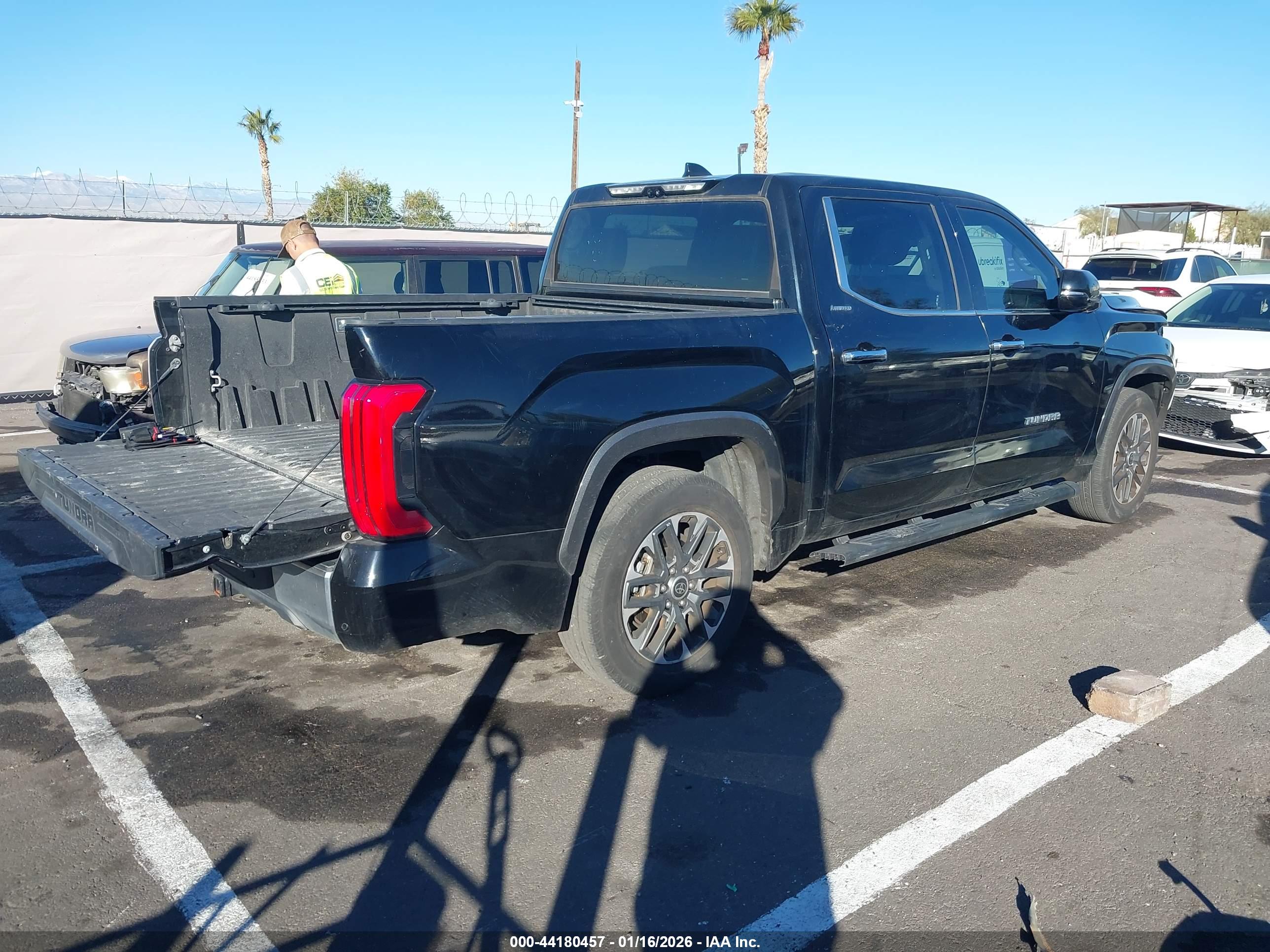 TOYOTA TUNDRA image 4